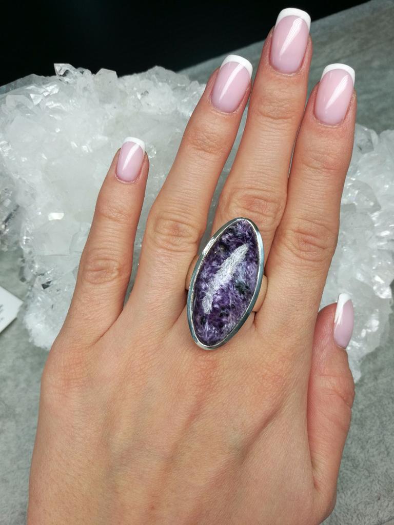 Oval Cut Large Charoite Silver Ring Purple Oval Natural Gemstone Unisex Vintage style For Sale