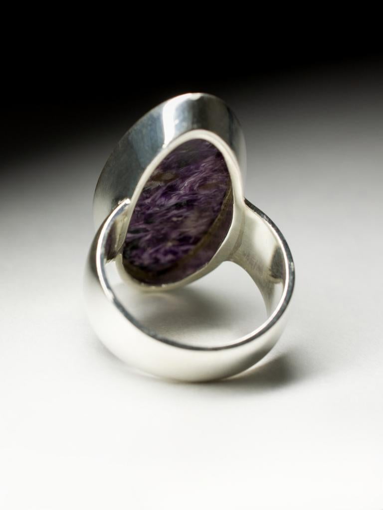 Large Charoite Silver Ring Purple Oval Natural Gemstone Unisex Vintage style For Sale 3