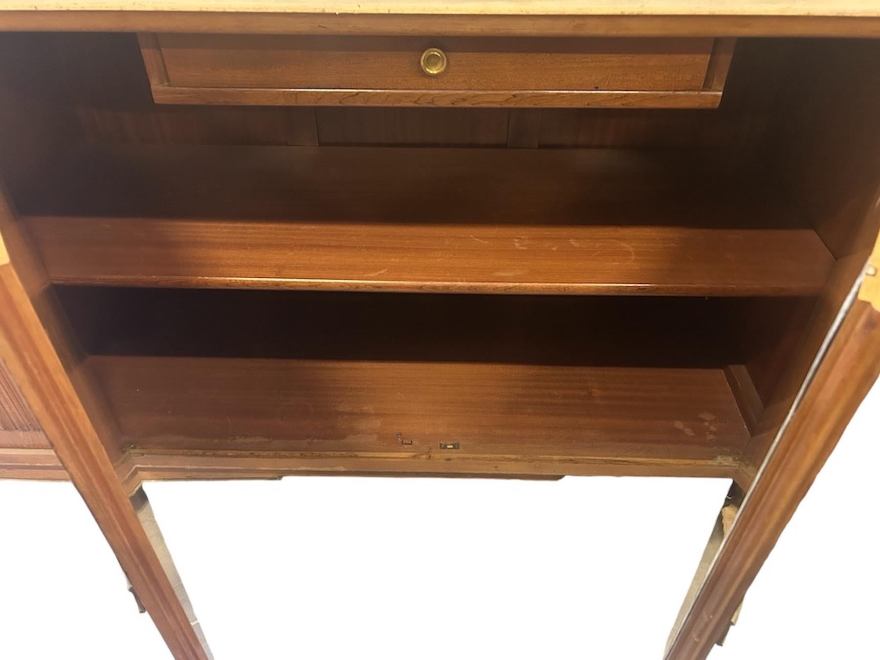 Art Déco Credenza grande in ciliegio in vendita