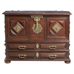 Large chest in vine wood - 18th century