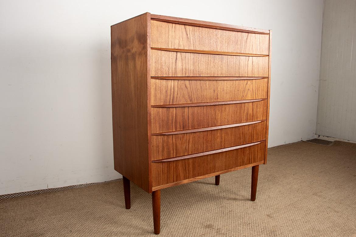 Grande commode à sept tiroirs, en teck, modèle 