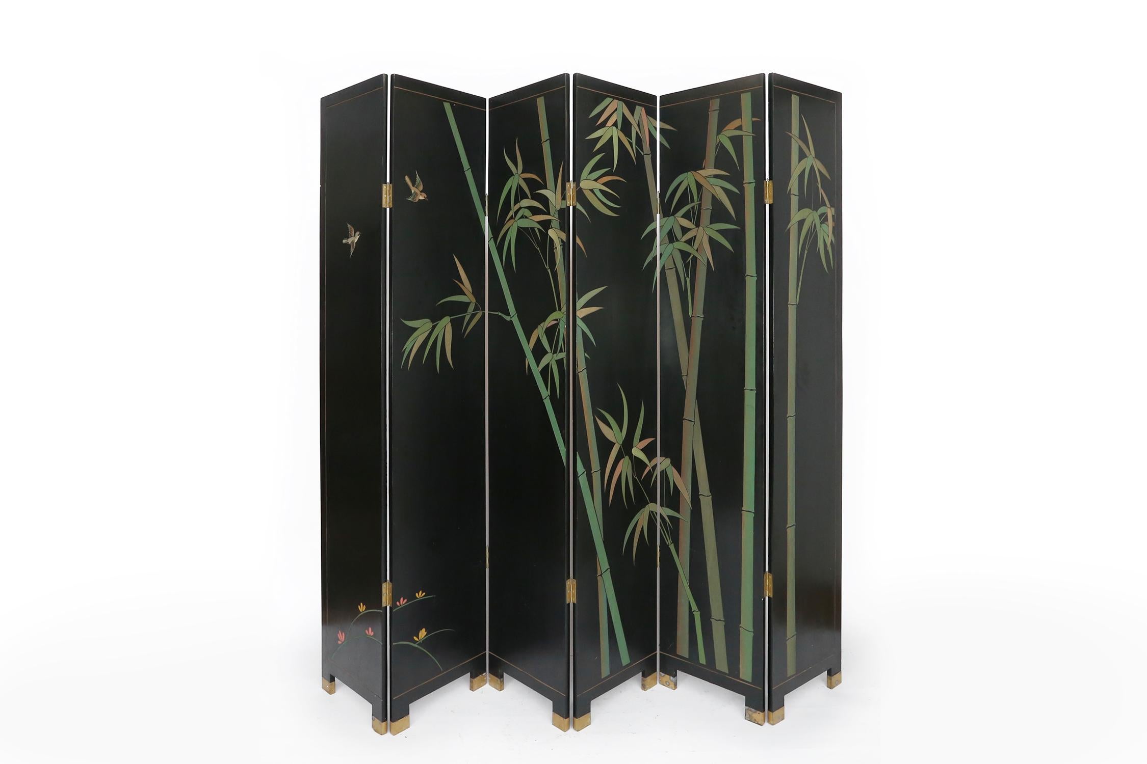 Chinoiserie Large Chinese 6 Panel Gold Leaf and Black Lacquer Folding Screen/Room Divider For Sale