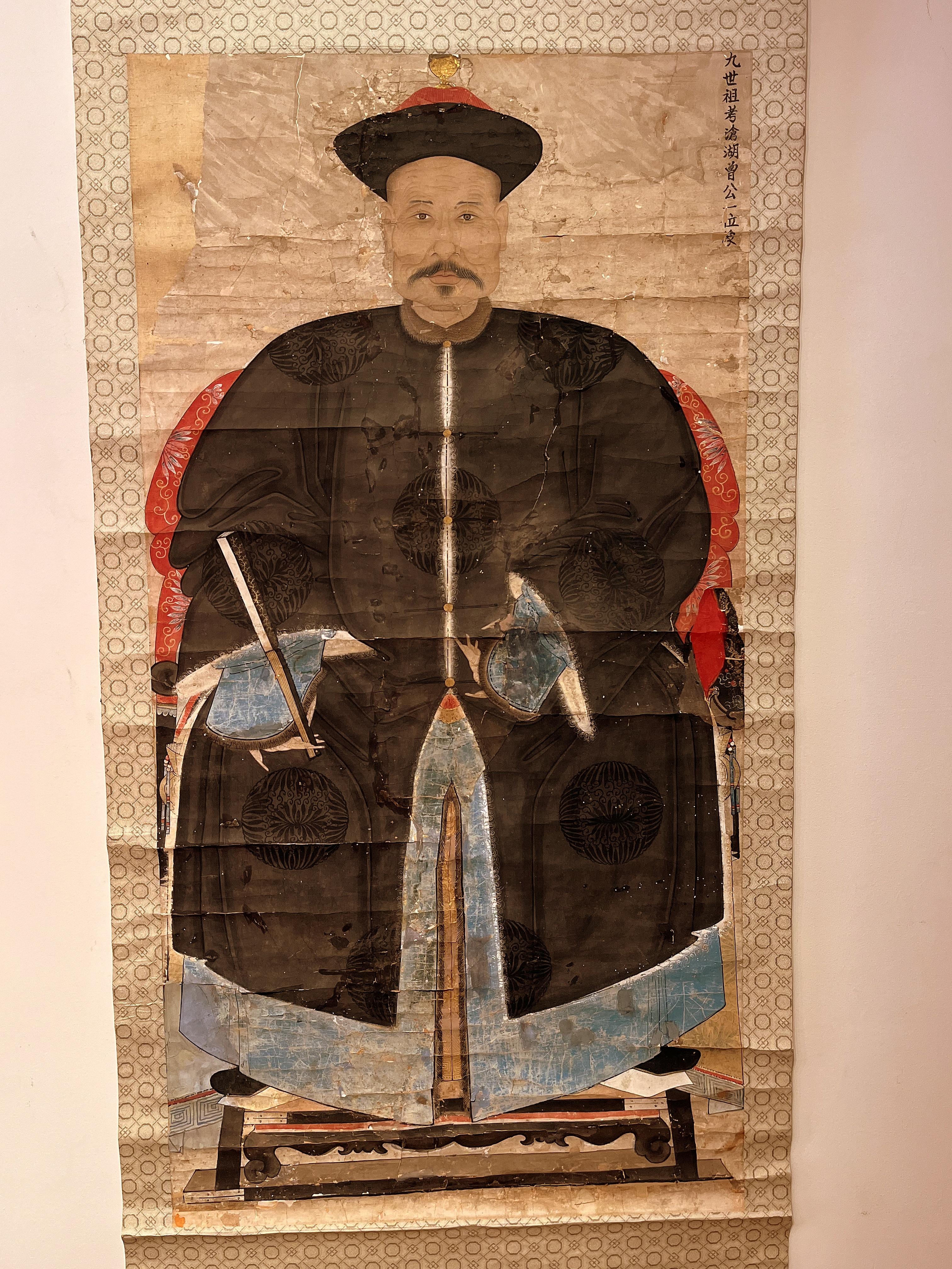 Qing Grand portrait d'ancêtre chinois suspendu, peinture à volutes en vente
