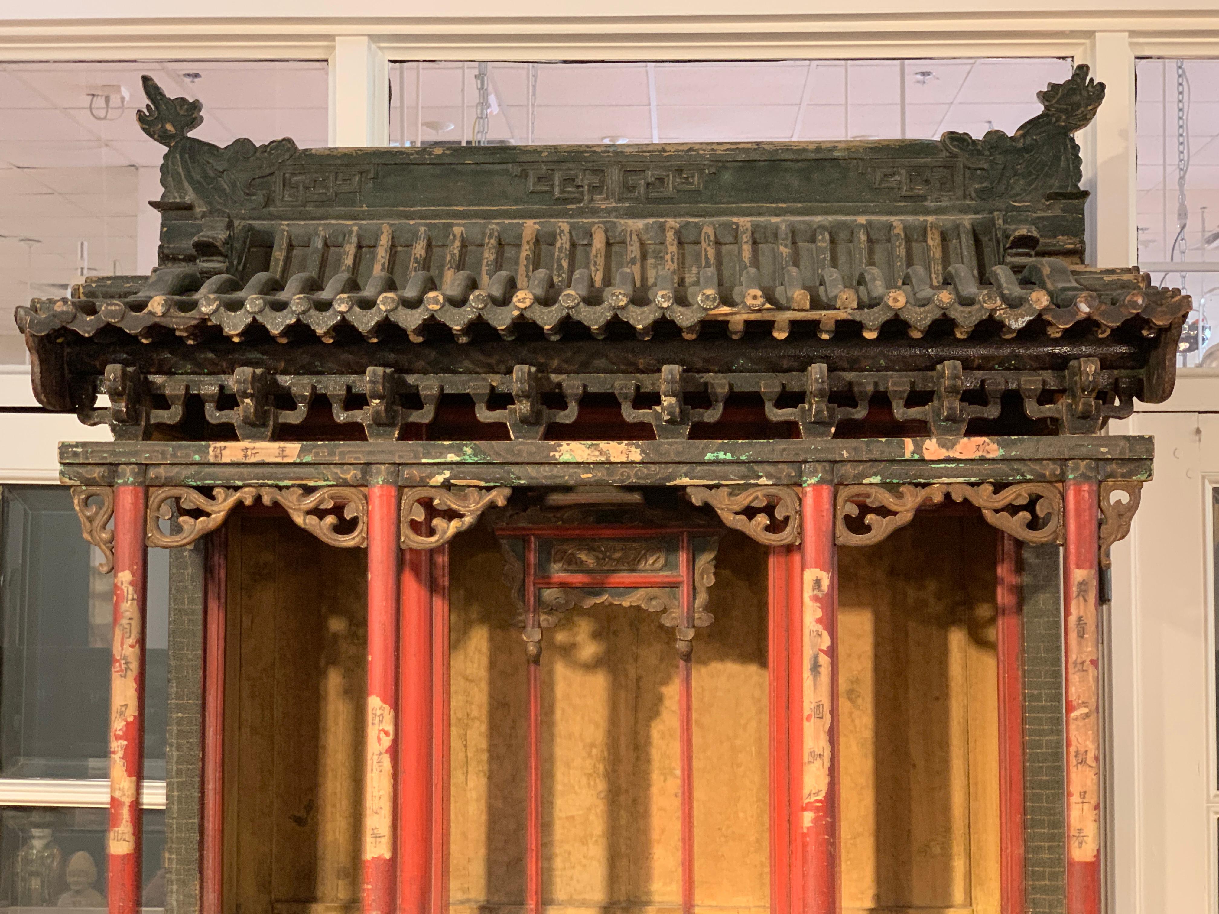 Large Chinese Ancestral Hall Architectural Model, Qing Dynasty, 18th Century In Fair Condition In Austin, TX