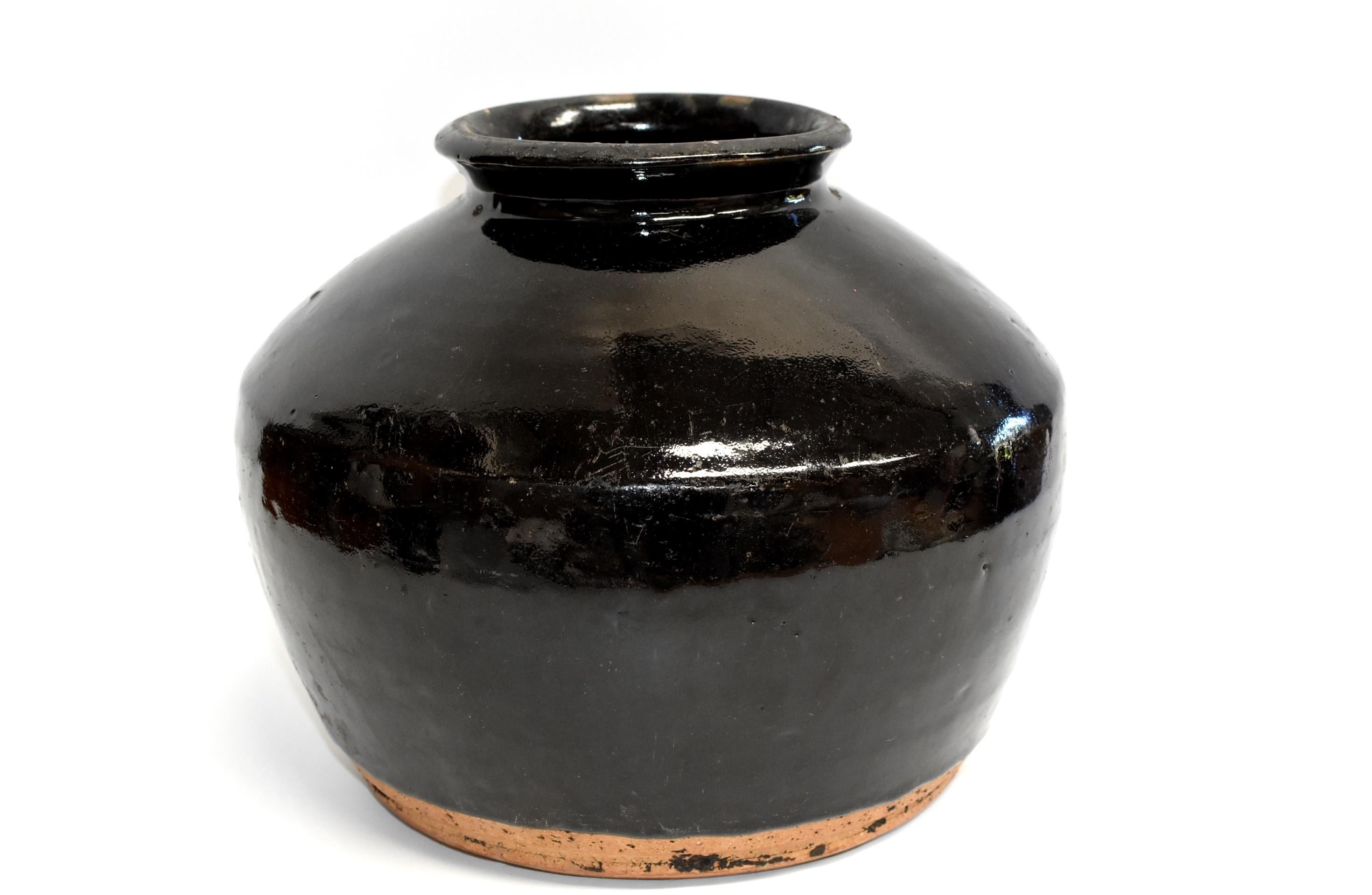 Large Chinese Antique Black Pottery Jar, Slanted Shoulders In Good Condition In Somis, CA