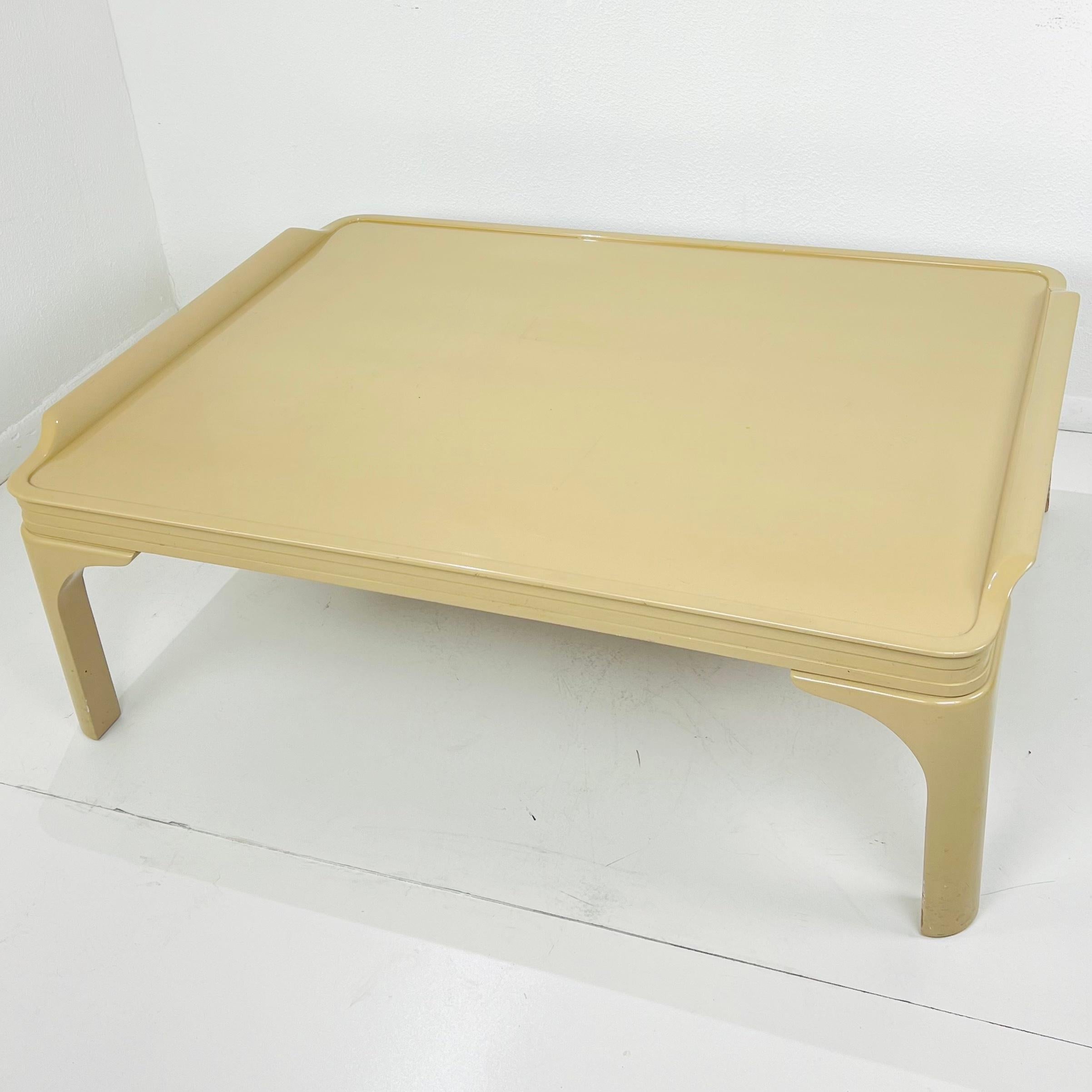 Grande table basse chinoise Art Déco laquée en vente 14