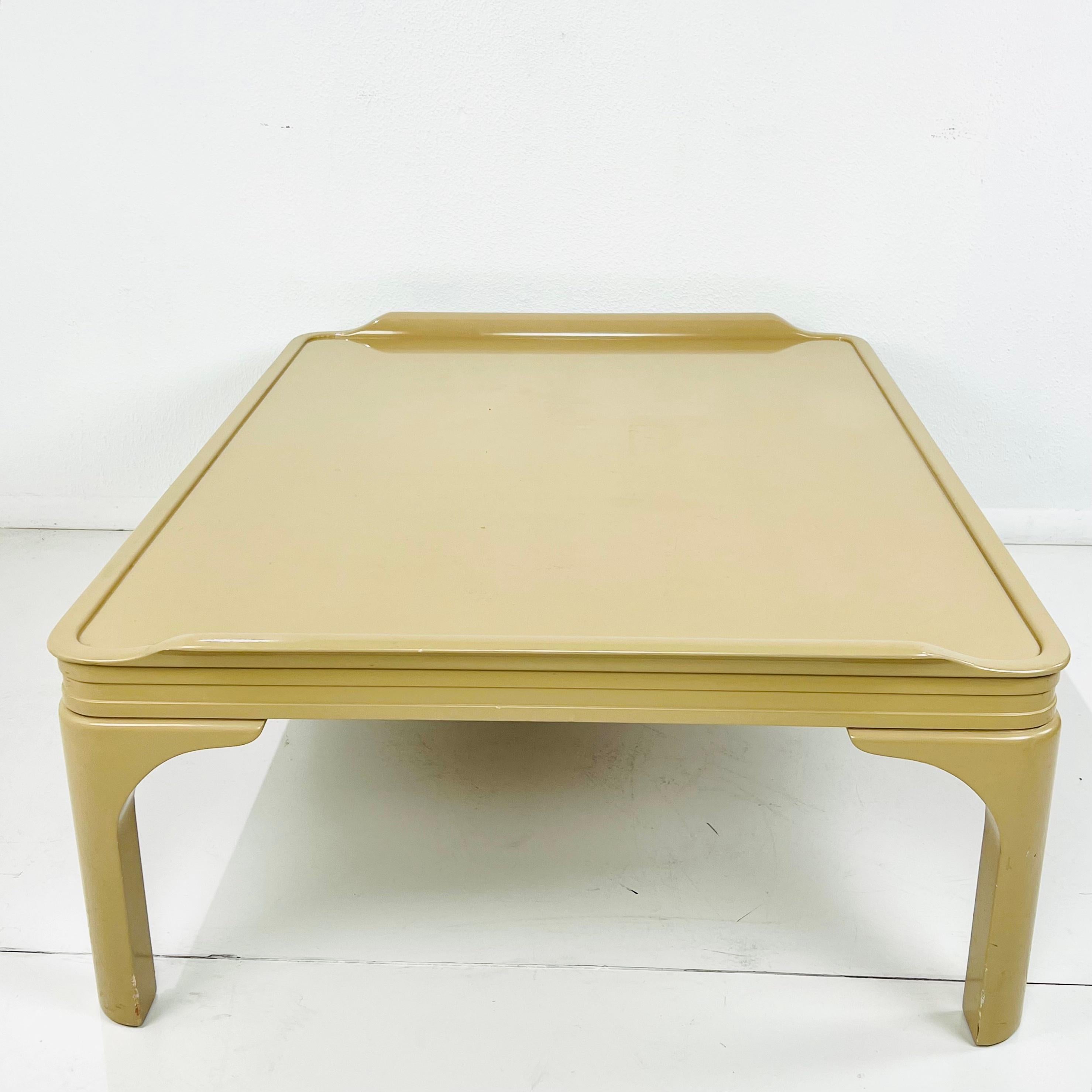 Grande table basse chinoise Art Déco laquée Bon état - En vente à Dallas, TX