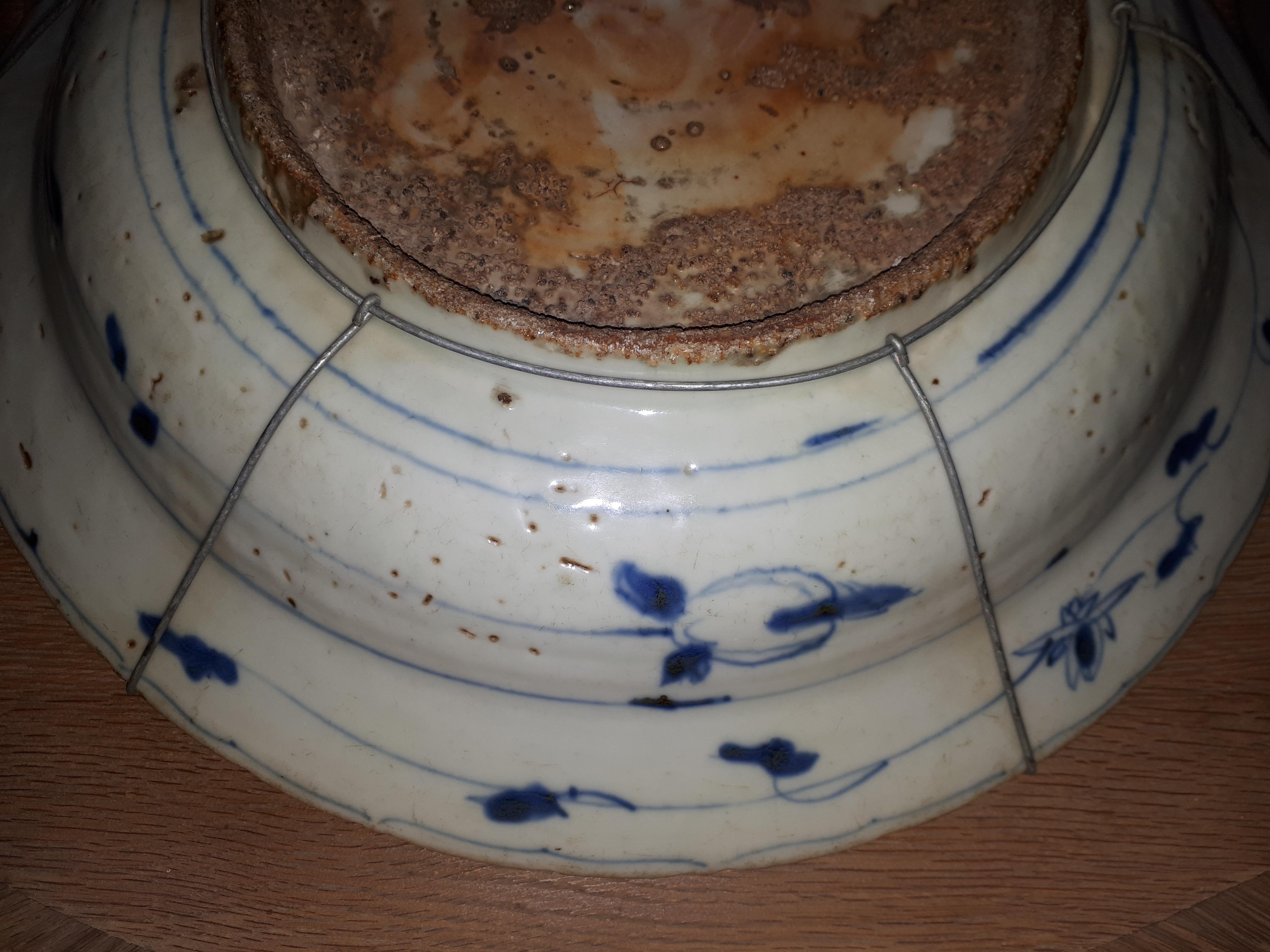 Large Chinese Blue And White Dish, China Ming Dynasty For Sale 6