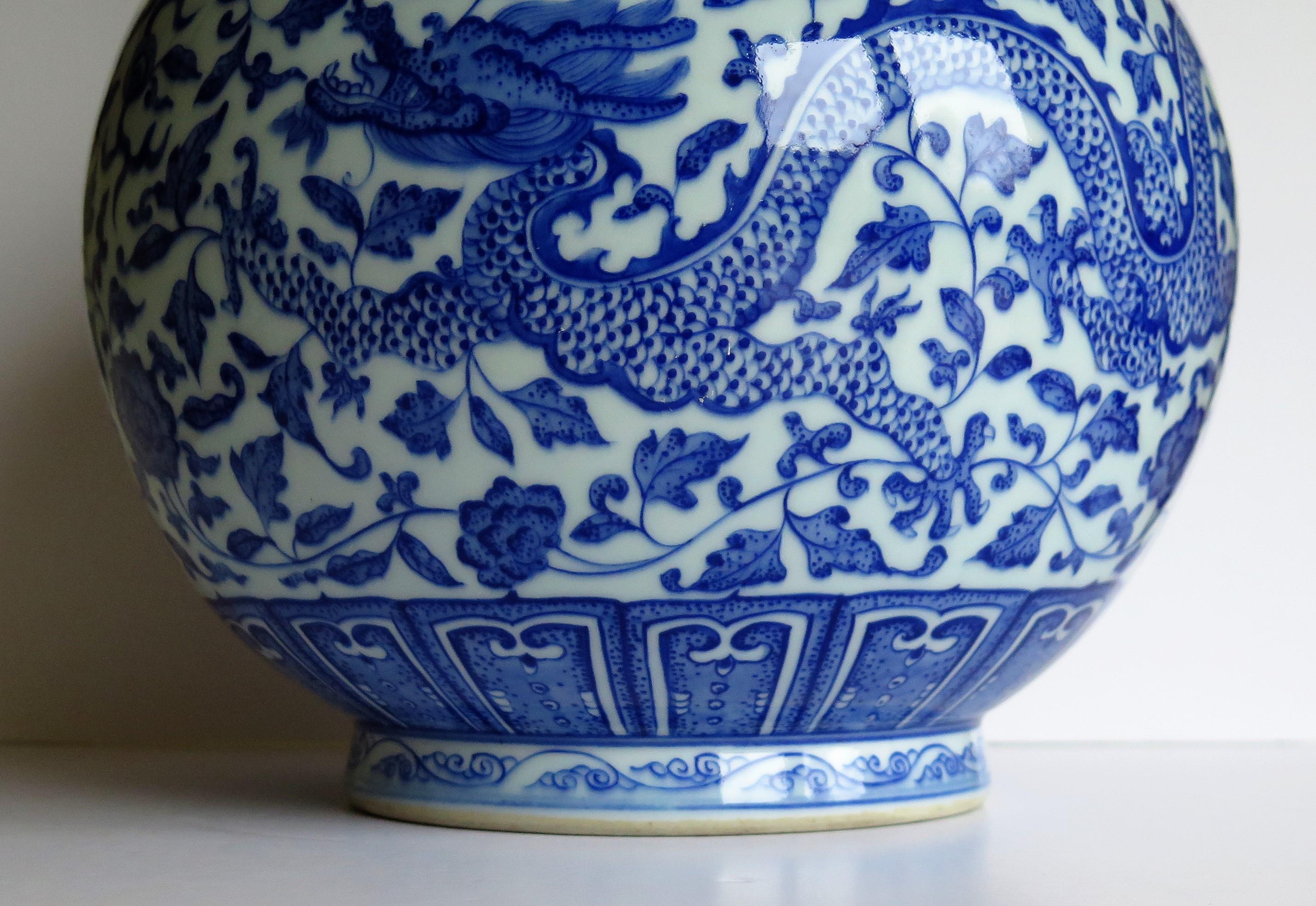 Large Chinese Blue and White Porcelain Bottle Vase, Qing Quianlong Mark 5