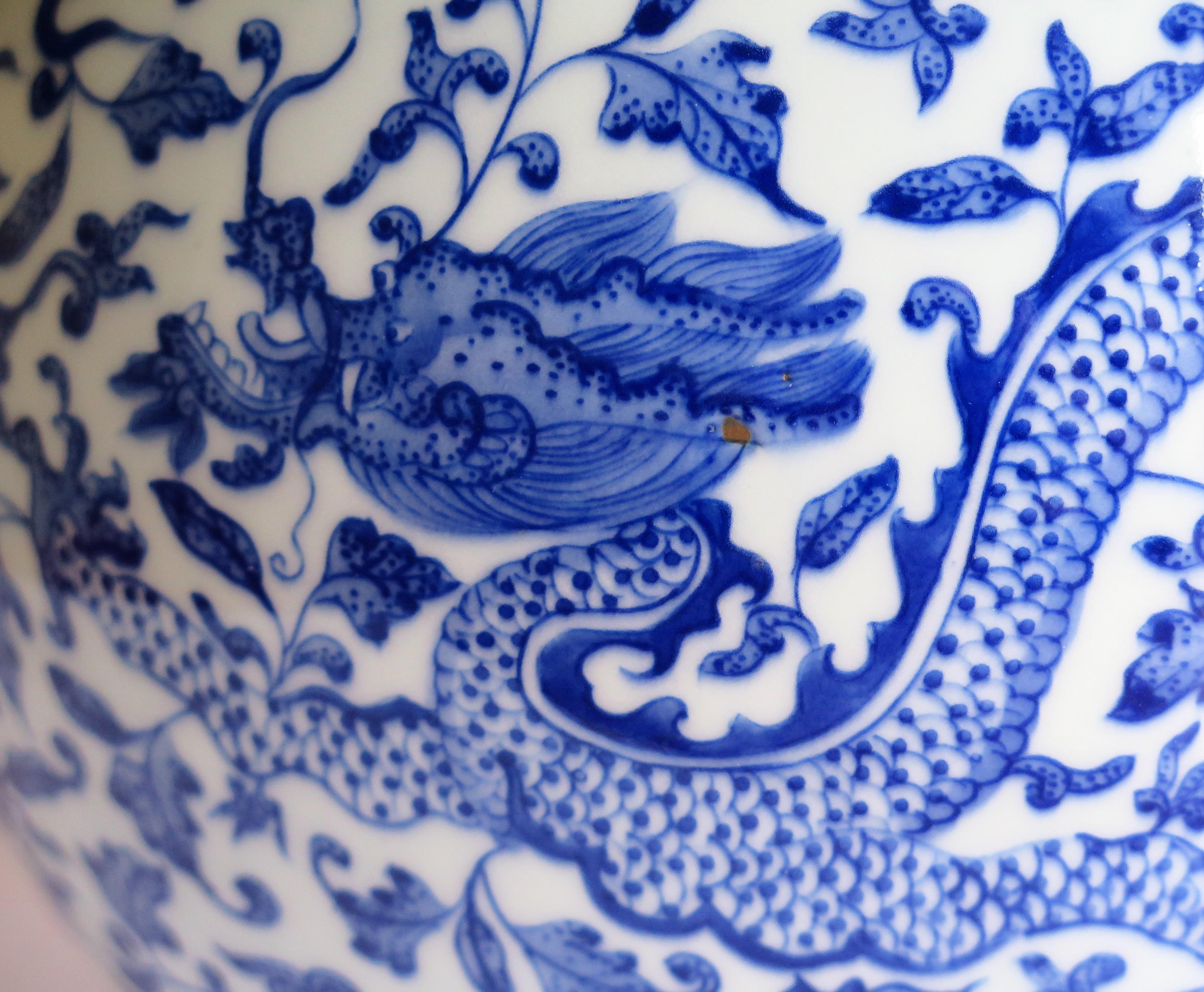 Large Chinese Blue and White Porcelain Bottle Vase, Qing Quianlong Mark 6