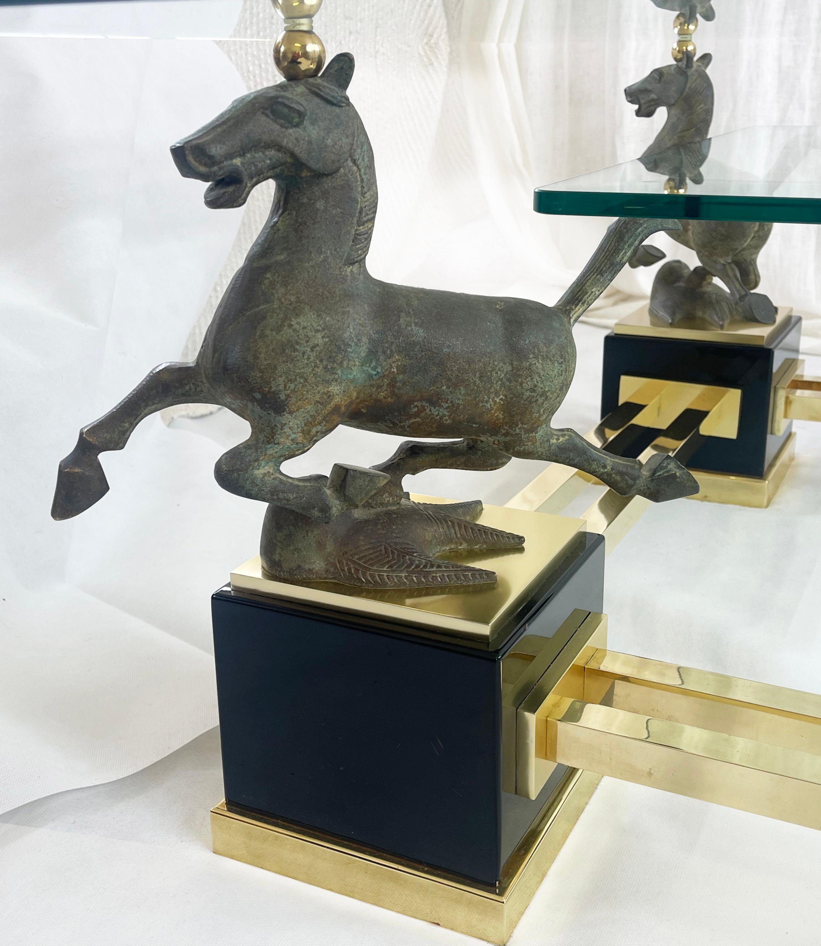 Fin du 20e siècle Table basse octogonale en bronze représentant un cheval volant de Gansu en Chine, France Maison Charles en vente