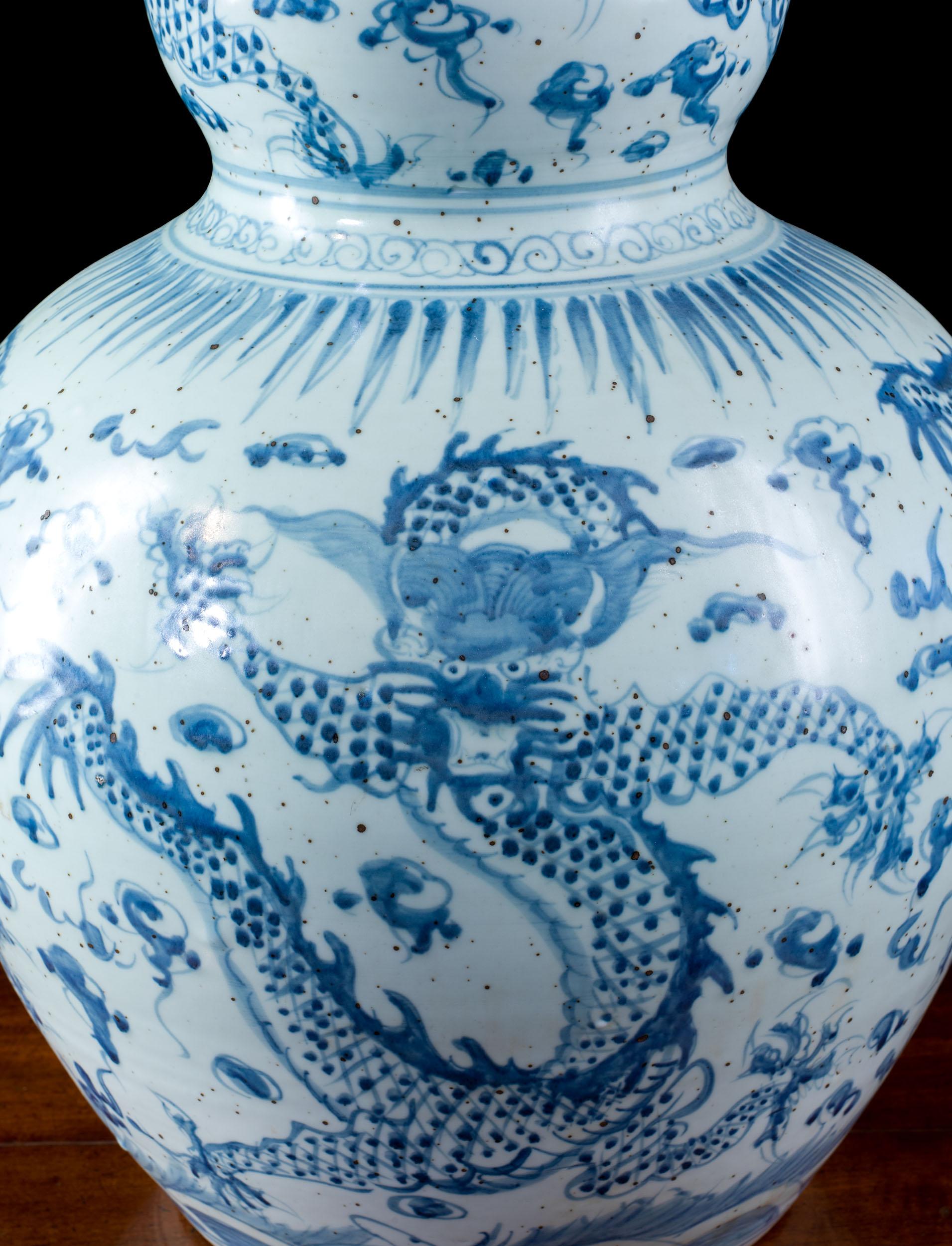 Grand vase chinois Calabash bleu et blanc Bon état - En vente à London, GB