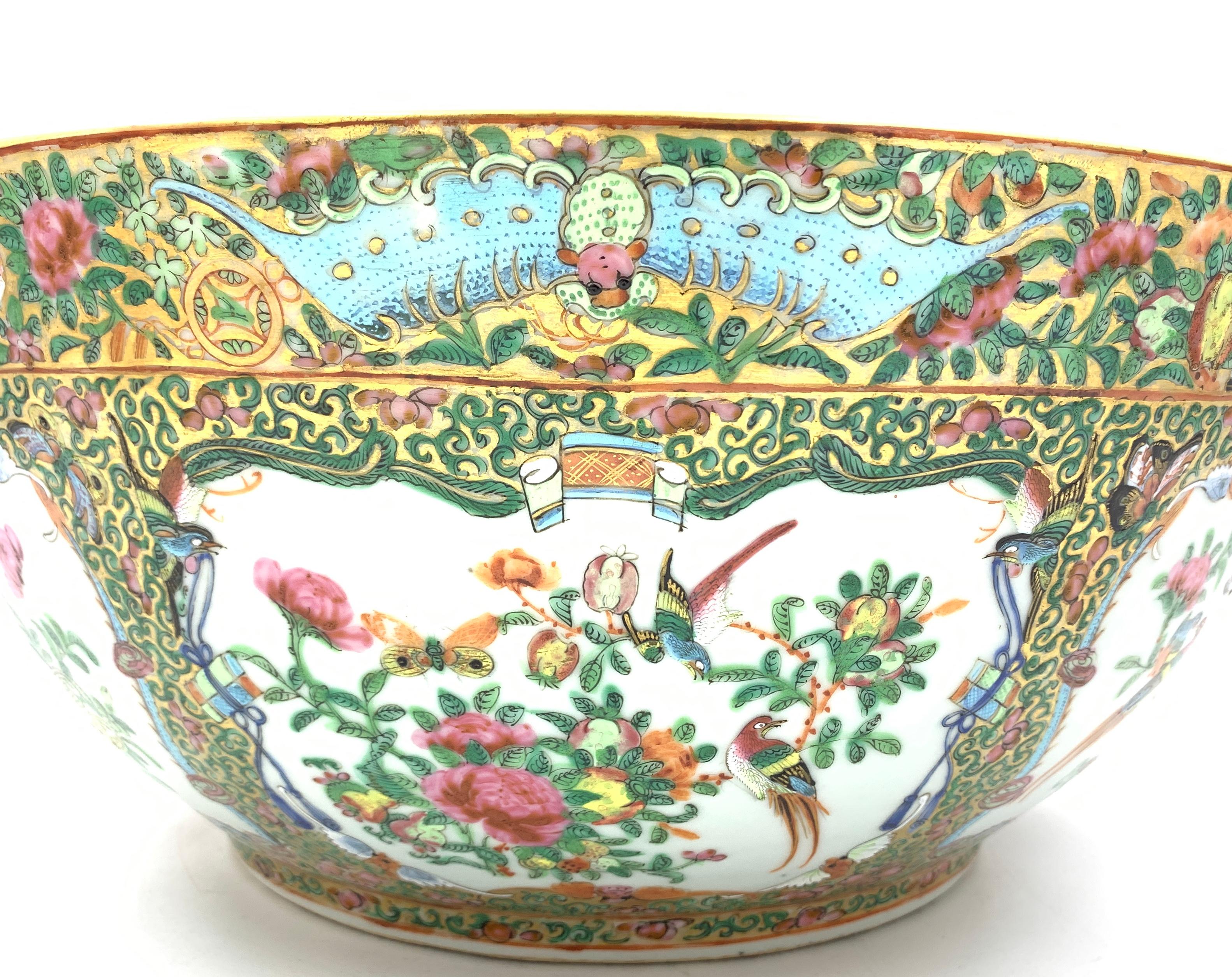 Large Chinese Canton Famille Rose Bowl, 19th Century 2