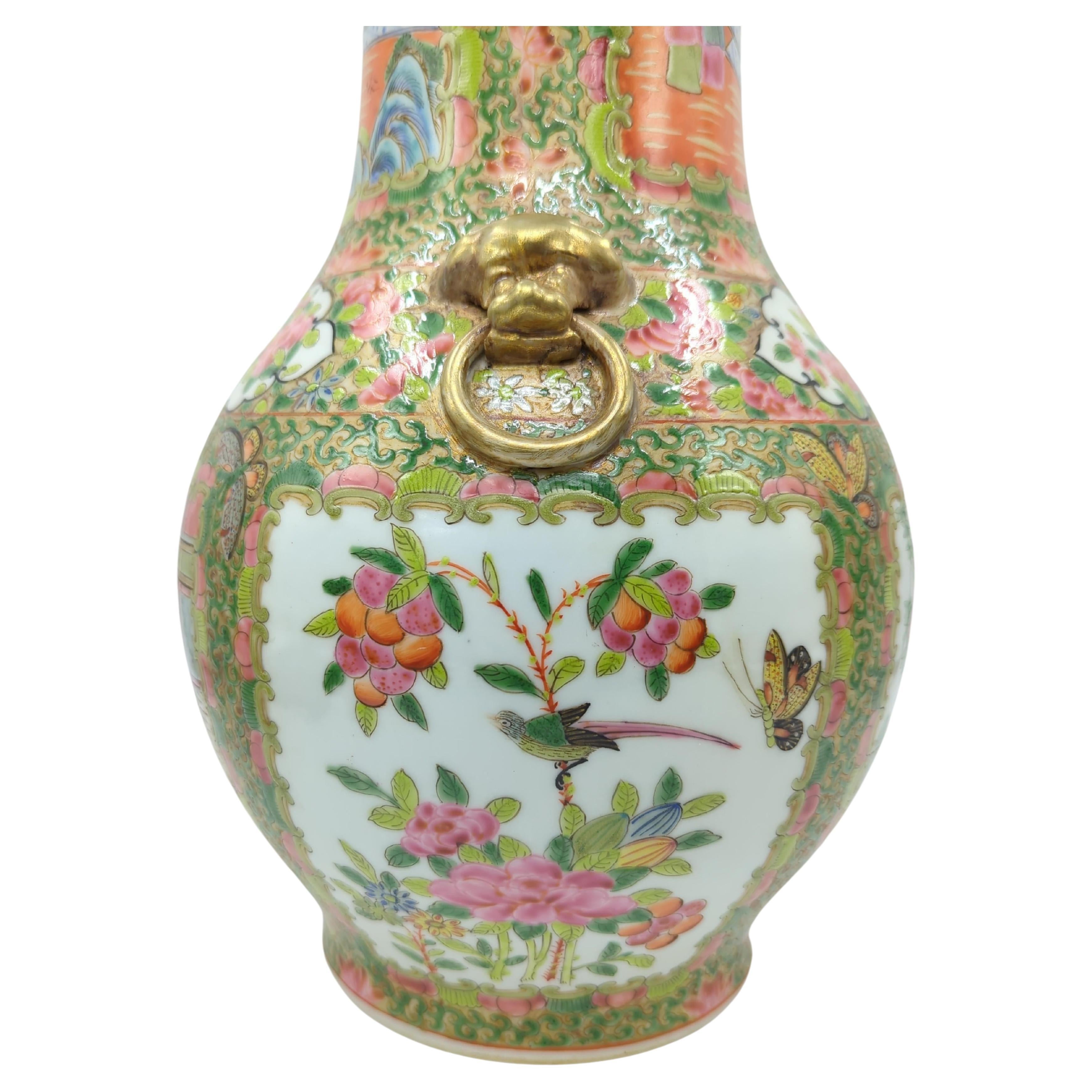 Große chinesische Kanton-Rosenmedaillon-Vase mit Medaillon-Vase und vergoldetenBratenringgriffen, 19-20c im Angebot 4