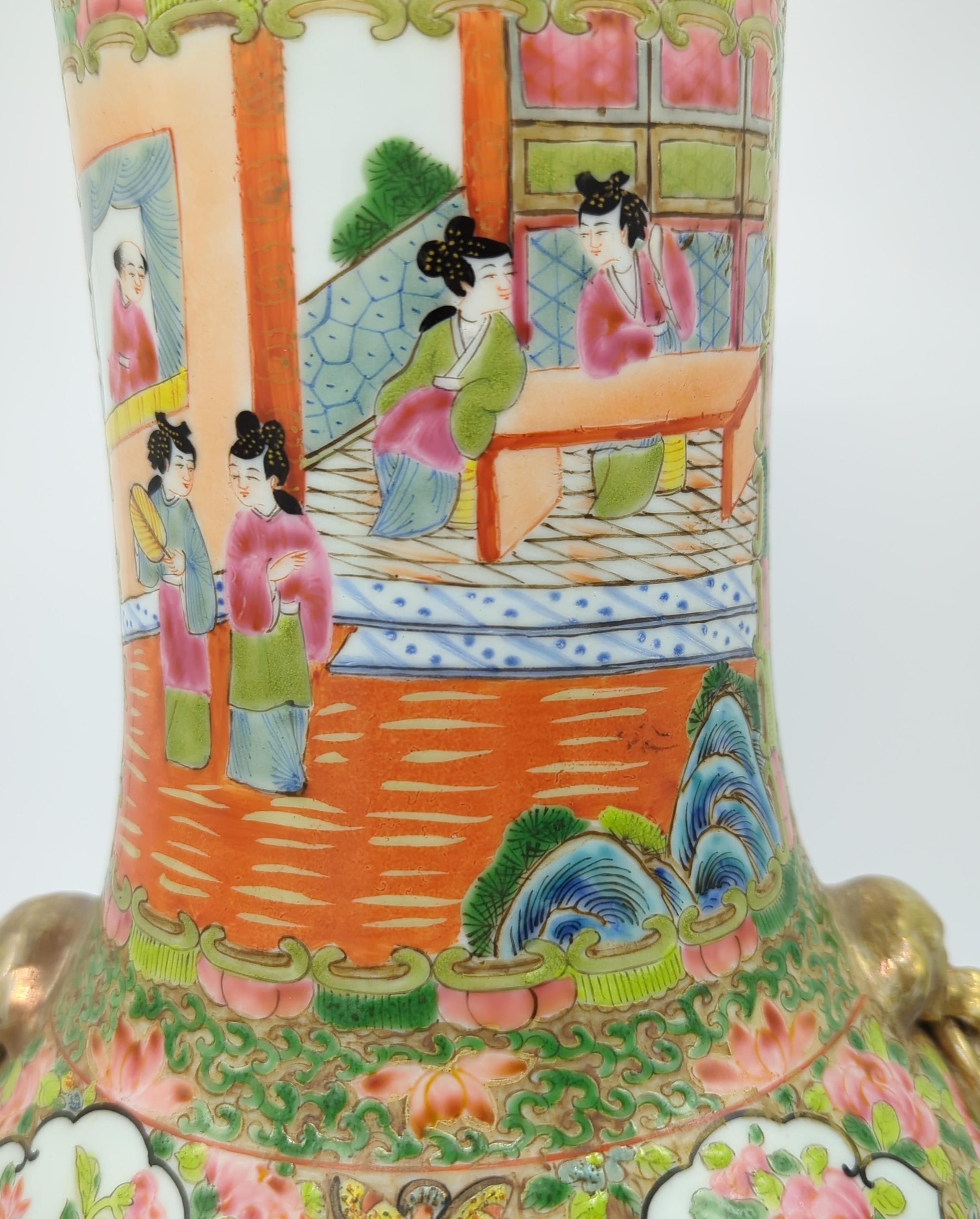 Große chinesische Kanton-Rosenmedaillon-Vase mit Medaillon-Vase und vergoldetenBratenringgriffen, 19-20c im Angebot 5