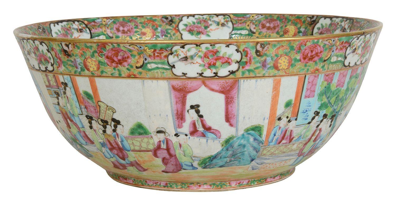 Exportation chinoise Grand bol chinois à médaillon de Canton / Rose, 16
