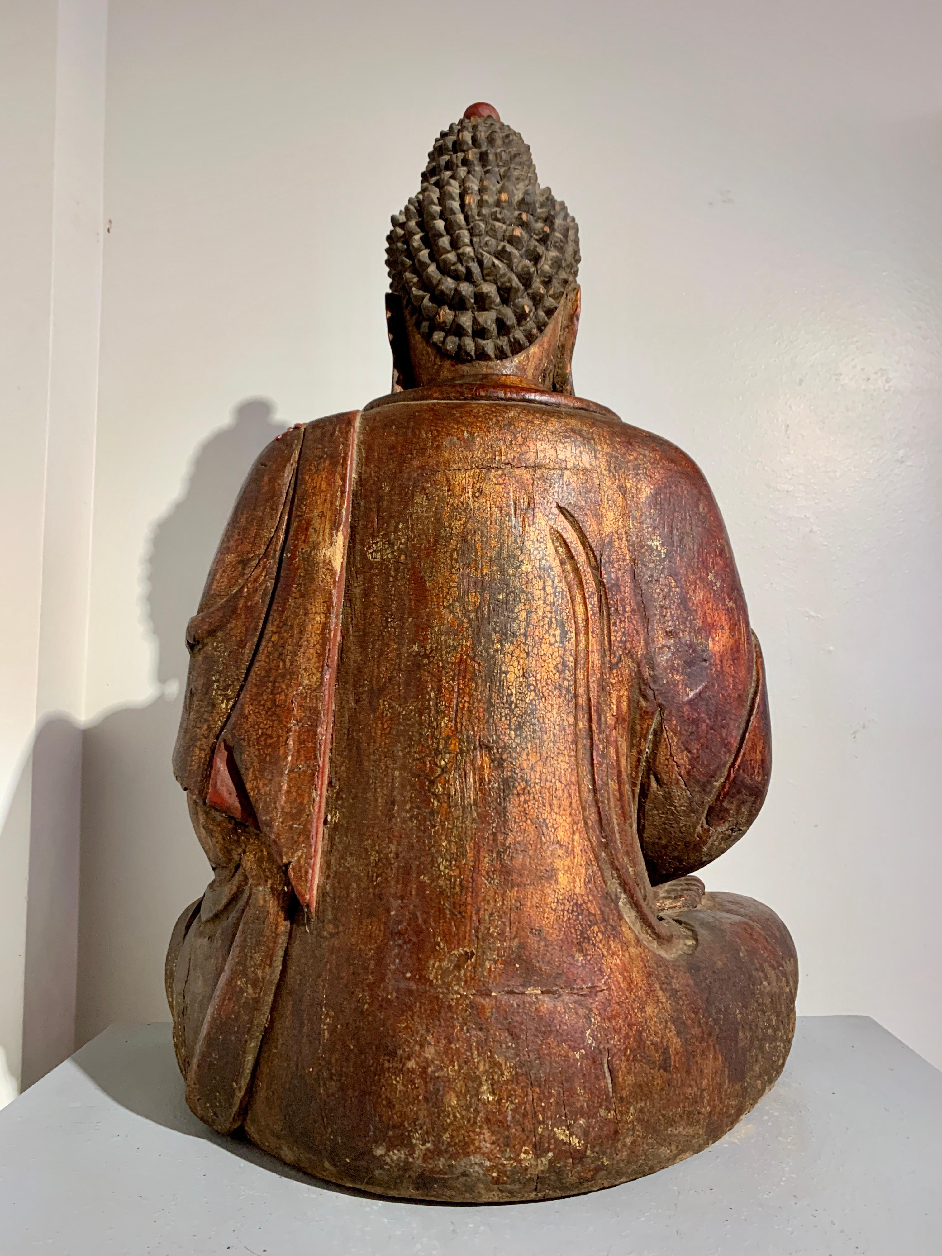 Hand-Carved Large Chinese Carved and Lacquered Buddha, Qing Dynasty, 19th Century For Sale