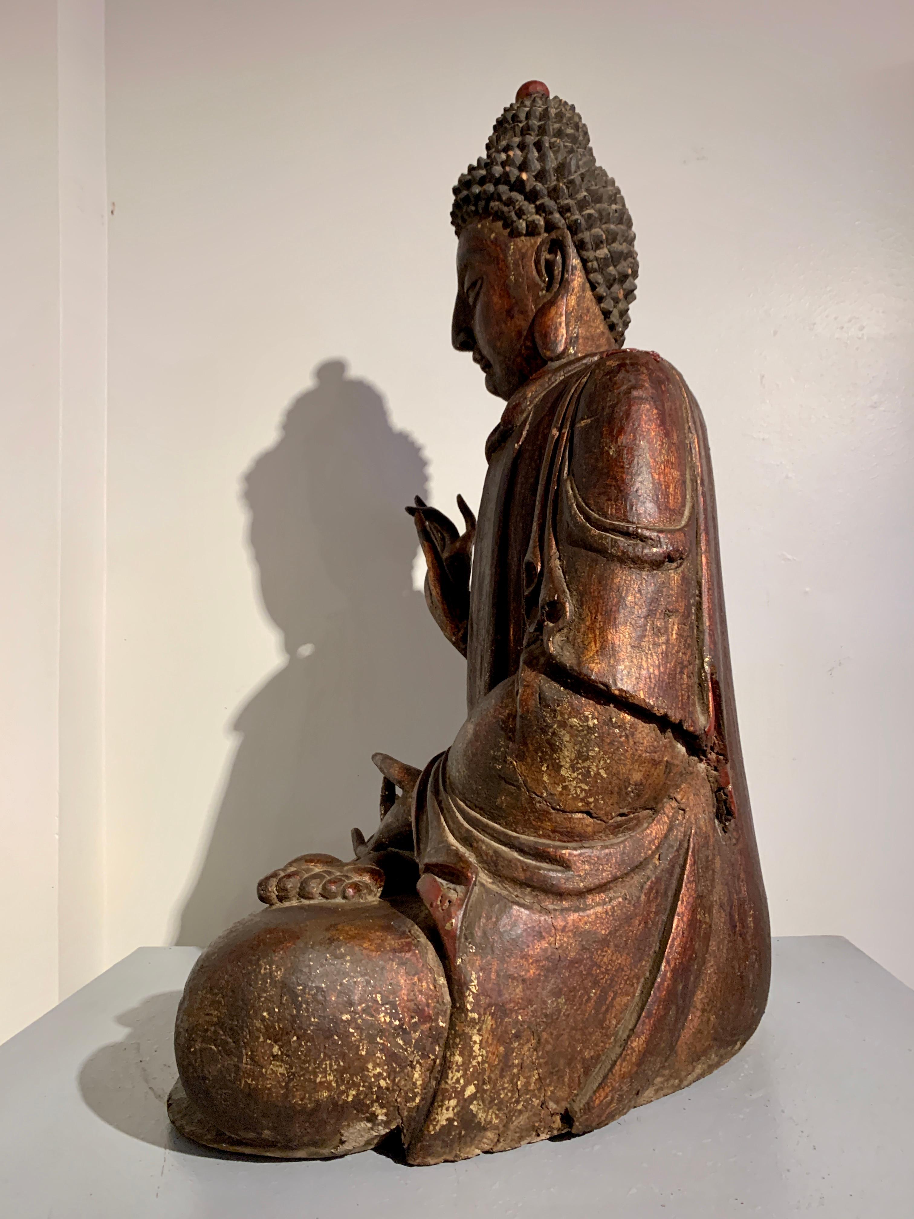 Large Chinese Carved and Lacquered Buddha, Qing Dynasty, 19th Century In Good Condition For Sale In Austin, TX