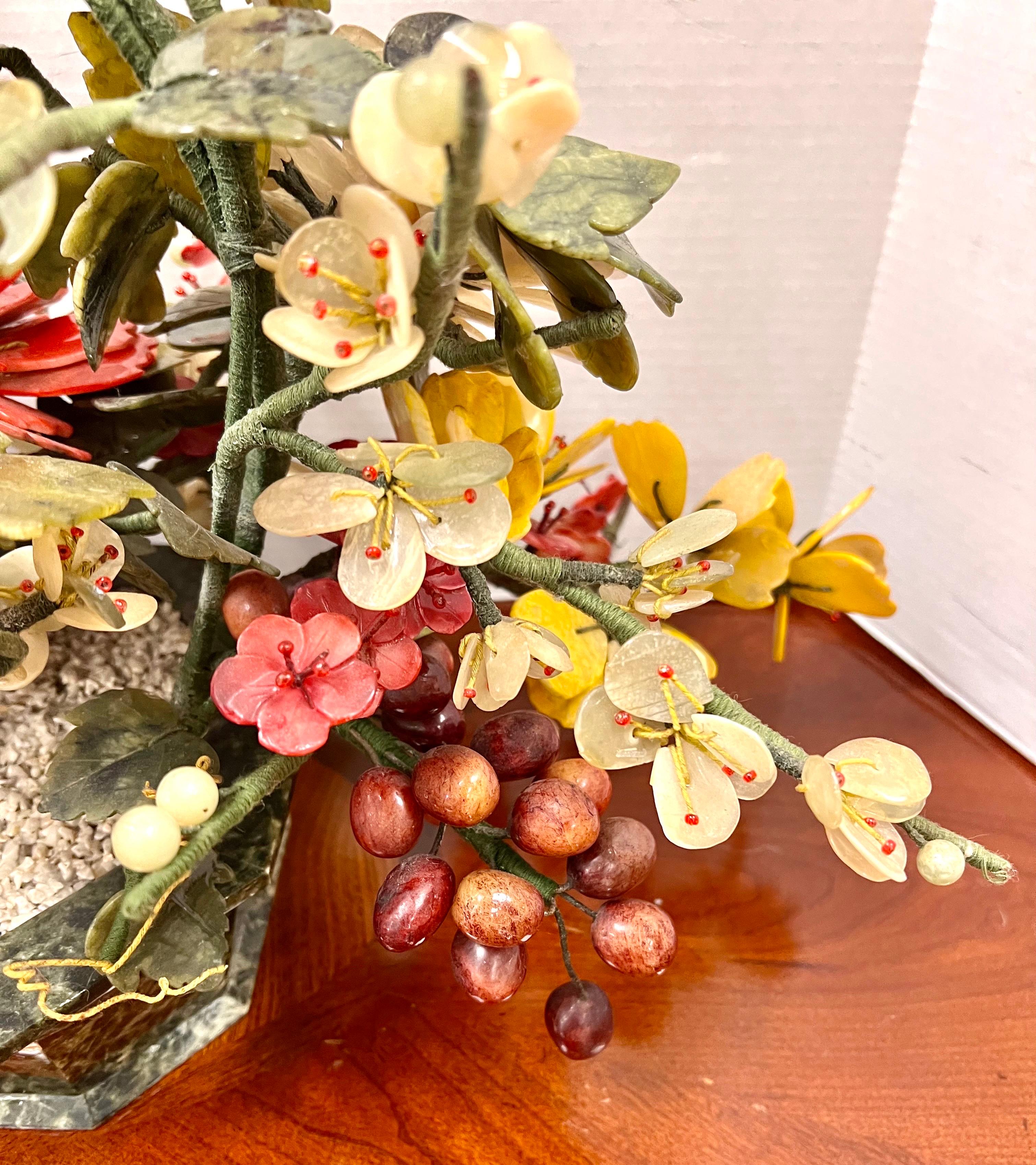 Large Chinese Carved Jade Floral Centerpiece In Good Condition In West Hartford, CT