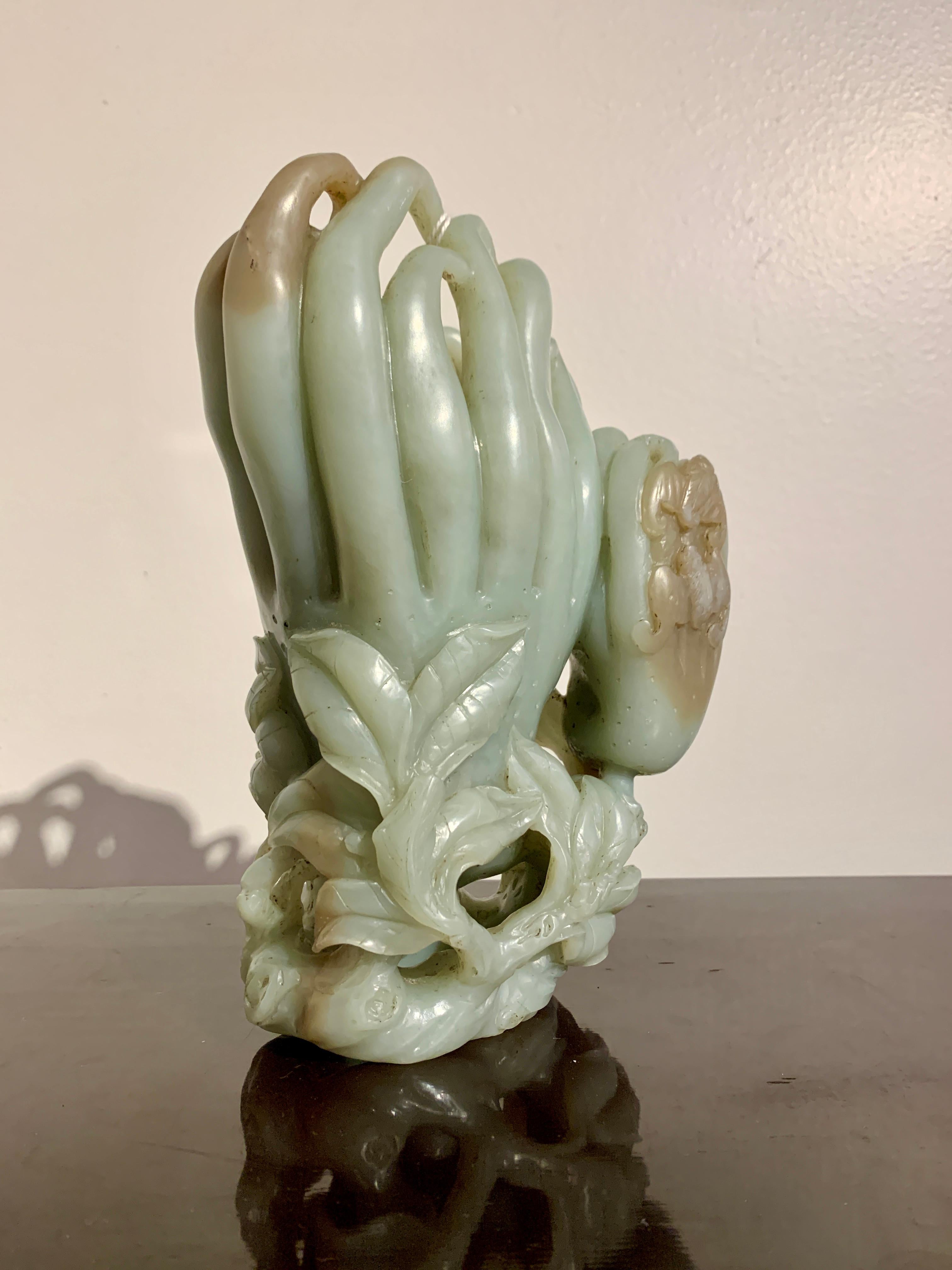 Large Chinese Carved Nephrite Jade Double Buddha's Hand Vase, Late Qing Dynasty In Good Condition For Sale In Austin, TX
