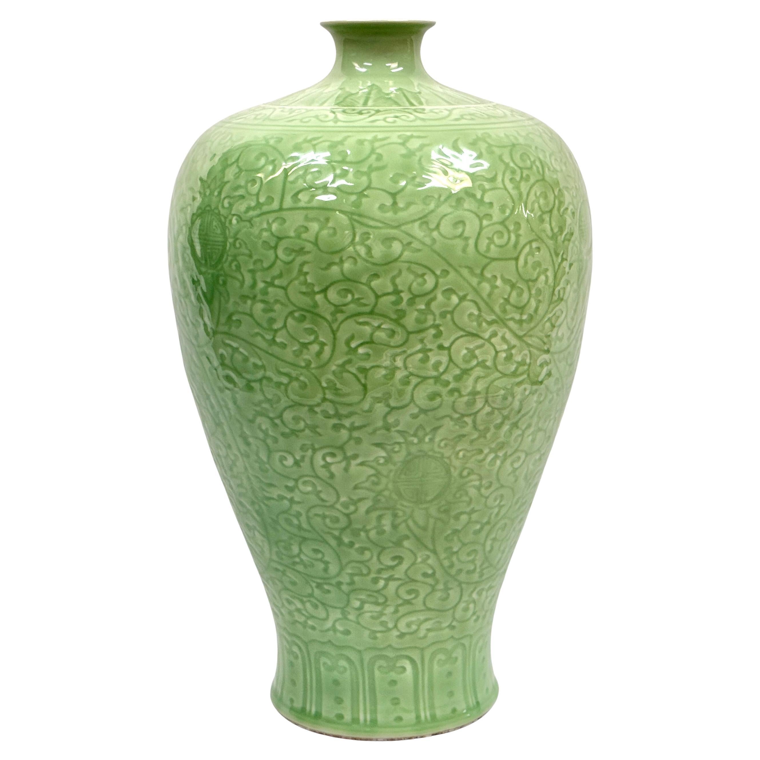 Esportazione cinese Grande vaso cinese in porcellana celadon in vendita