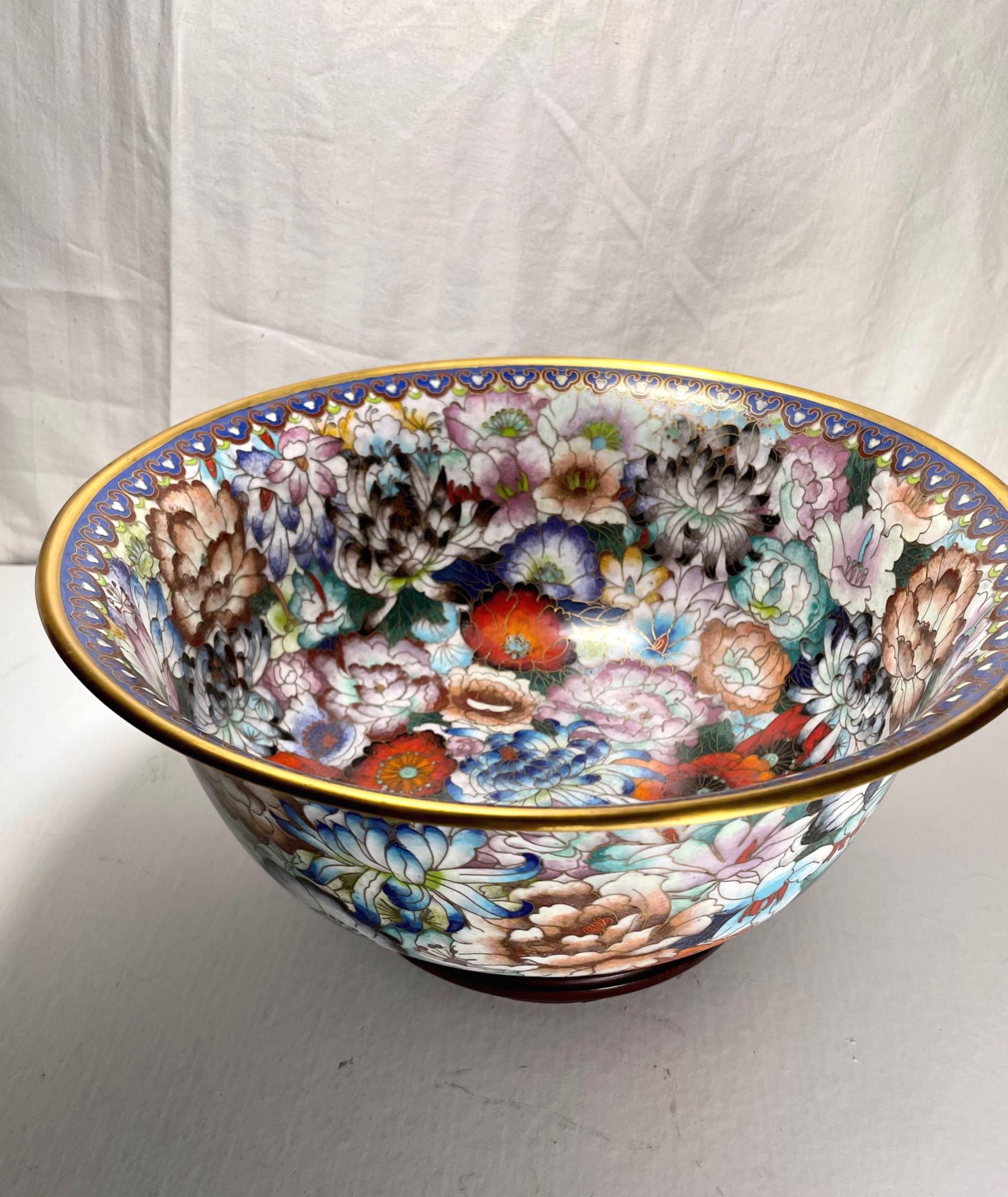 Large Chinese Cloisonne Enamel Bowl, Qing Dynasty For Sale 1