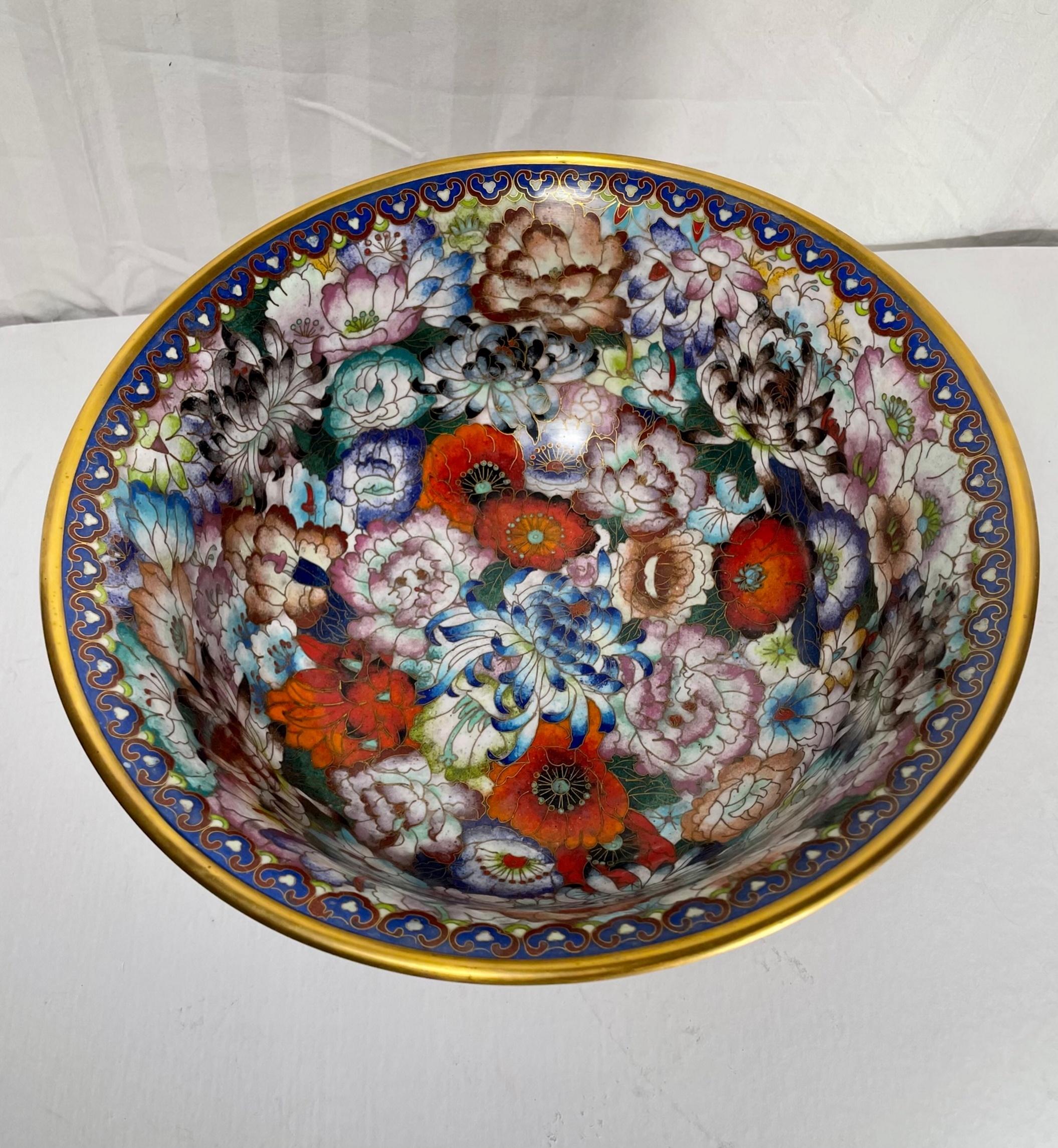 Large Chinese Cloisonne Enamel Bowl, Qing Dynasty For Sale 4
