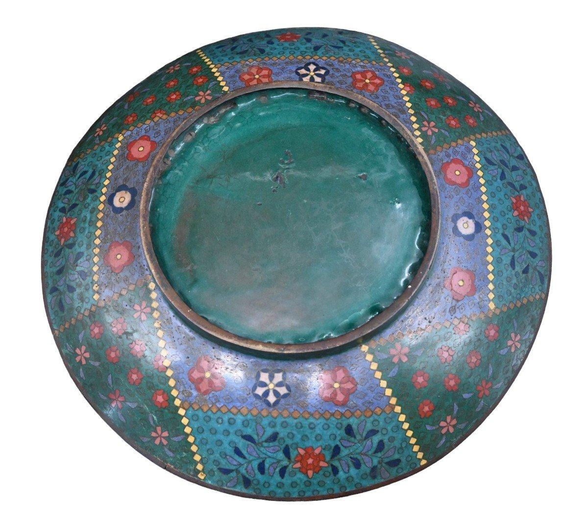 Cloisonné Grande piatto cinese in ottone con smalto cloisonné del XIX secolo in vendita
