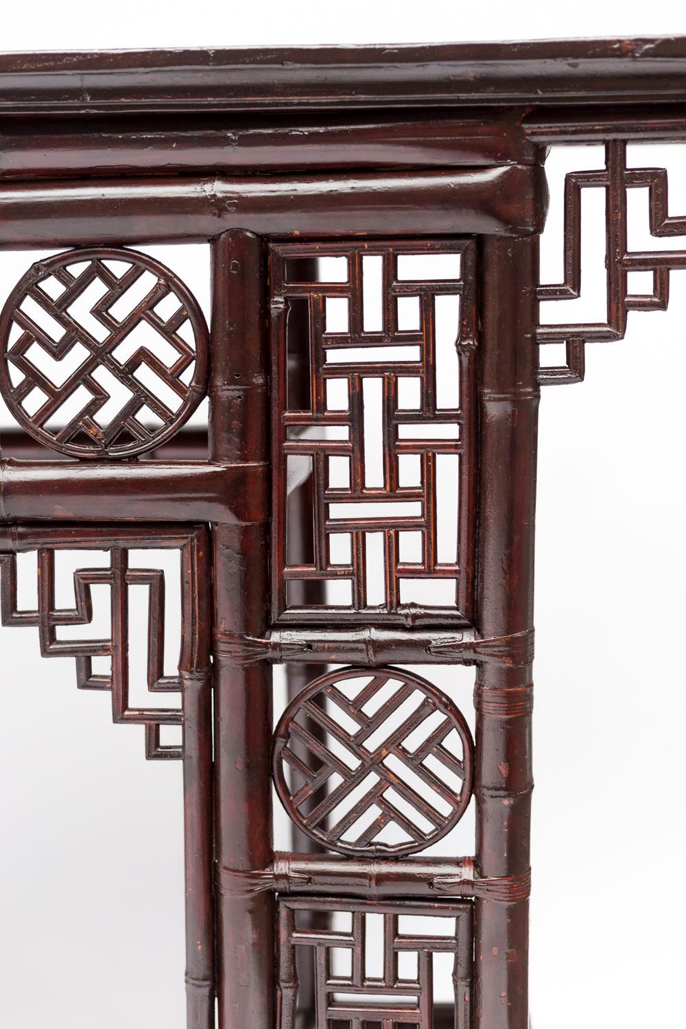 Large Chinese Console in Red Lacquered Bamboo, Late 19th Century 1