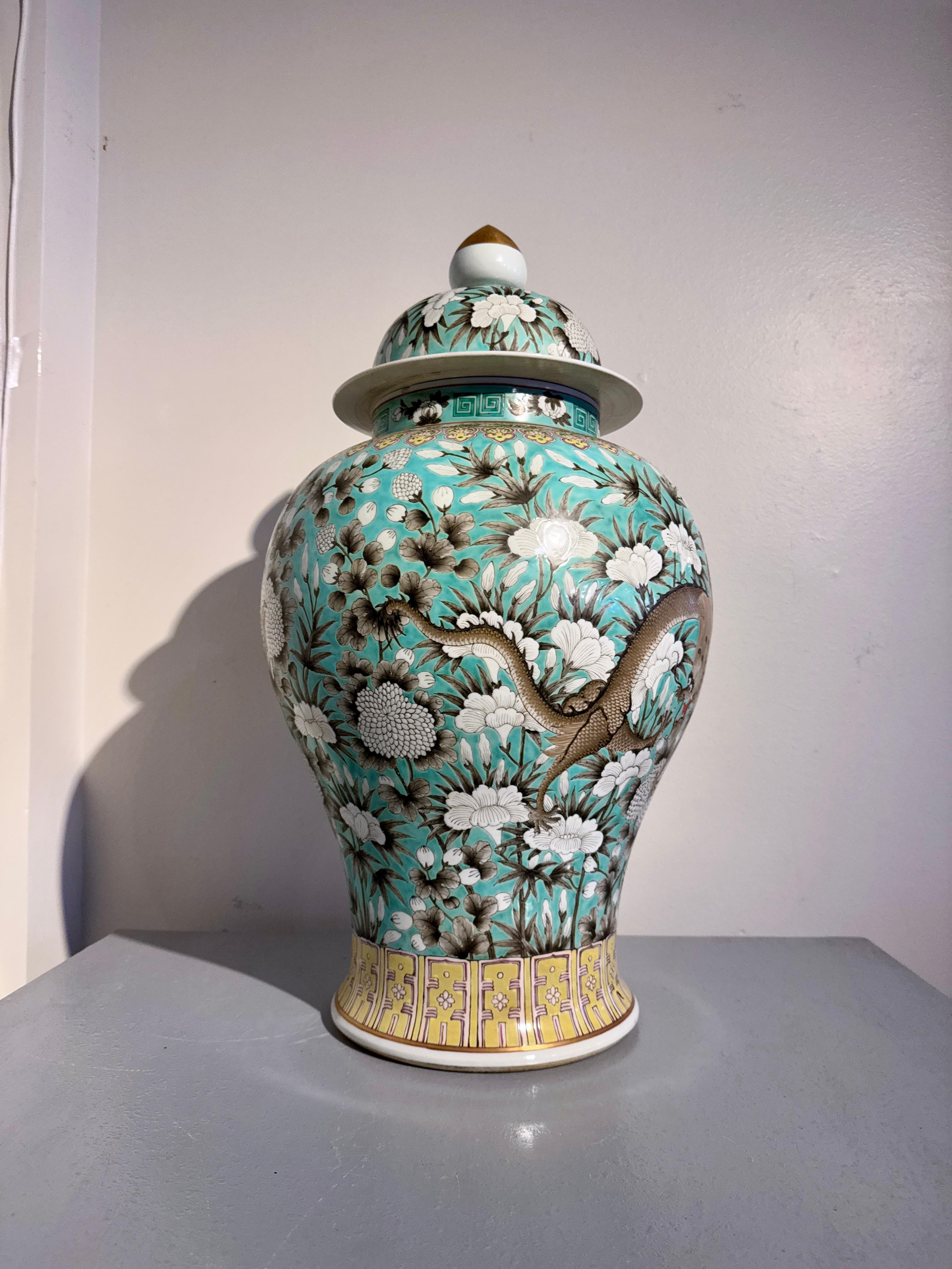 Qing Large Chinese Dayazhai Style Temple Jar and Cover, Mid 20th Century, China For Sale
