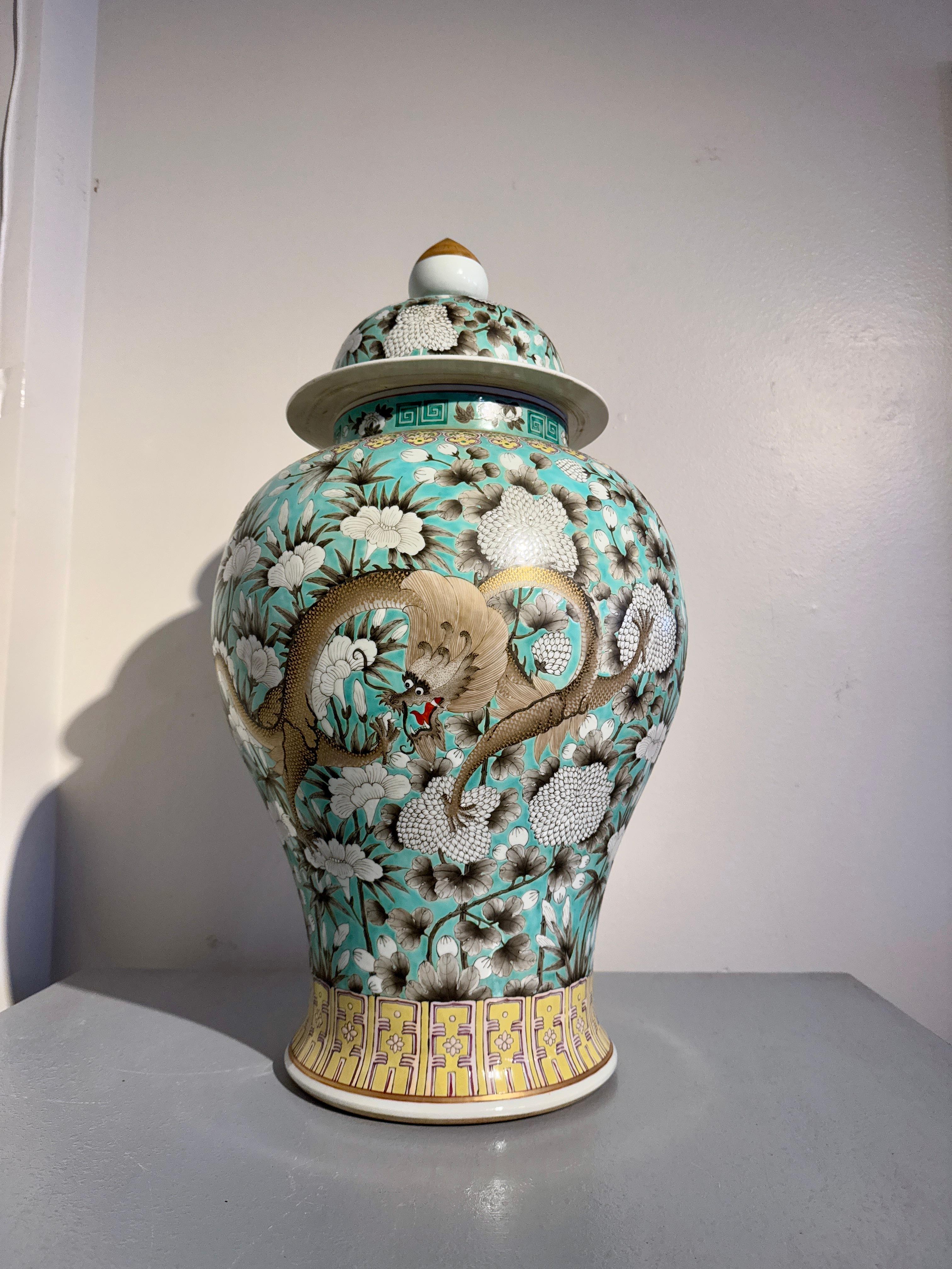 Large Chinese Dayazhai Style Temple Jar and Cover, Mid 20th Century, China In Good Condition For Sale In Austin, TX