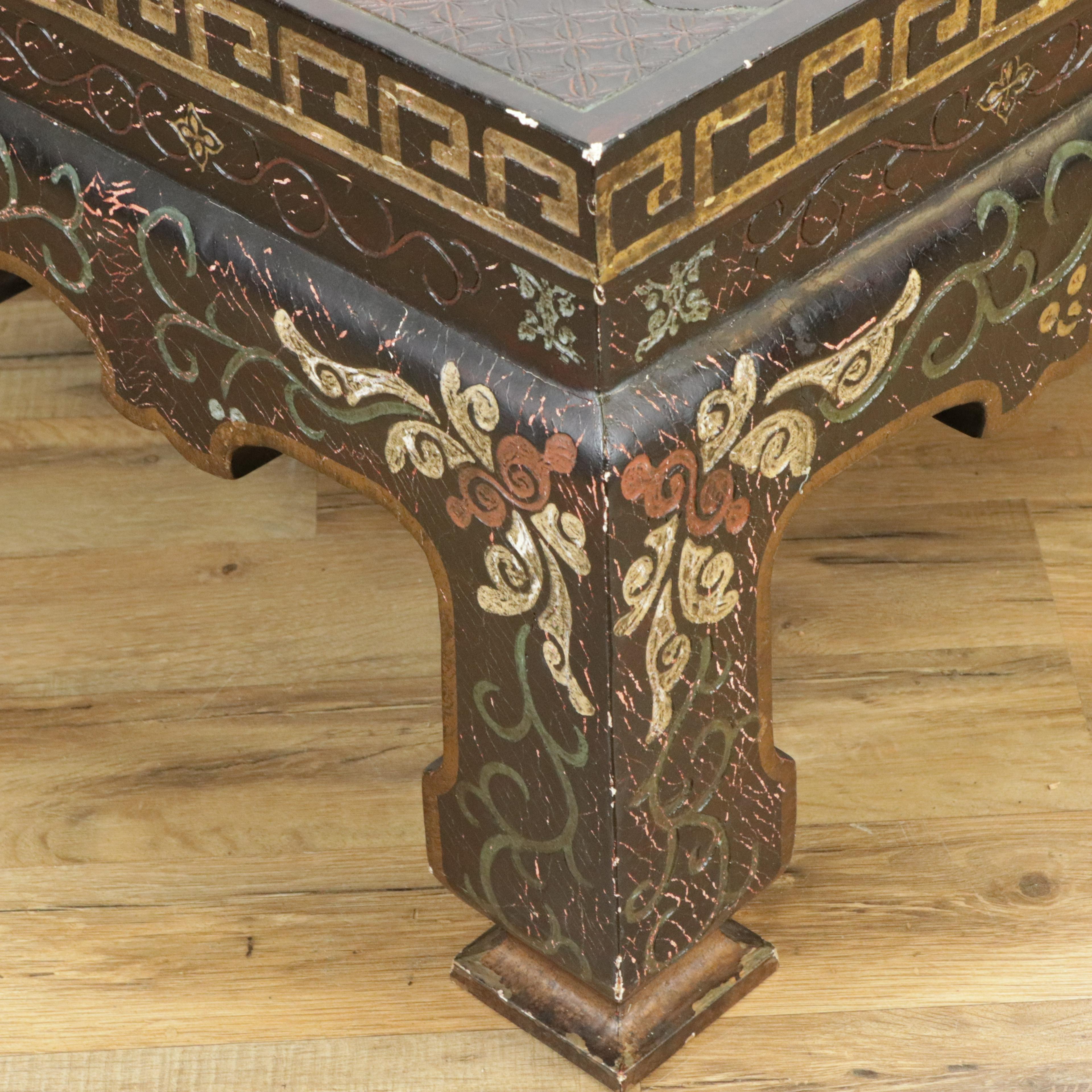 Large Chinese Ebonized Coromandel Coffee Table In Good Condition In Locust Valley, NY