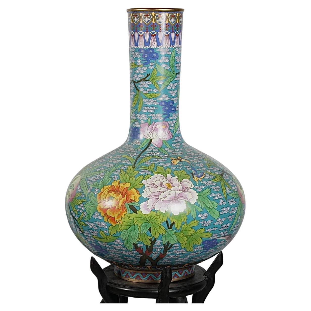 Large Chinese Enamel Cloisonné Vases on Stands A Pair In Good Condition In Bradenton, FL