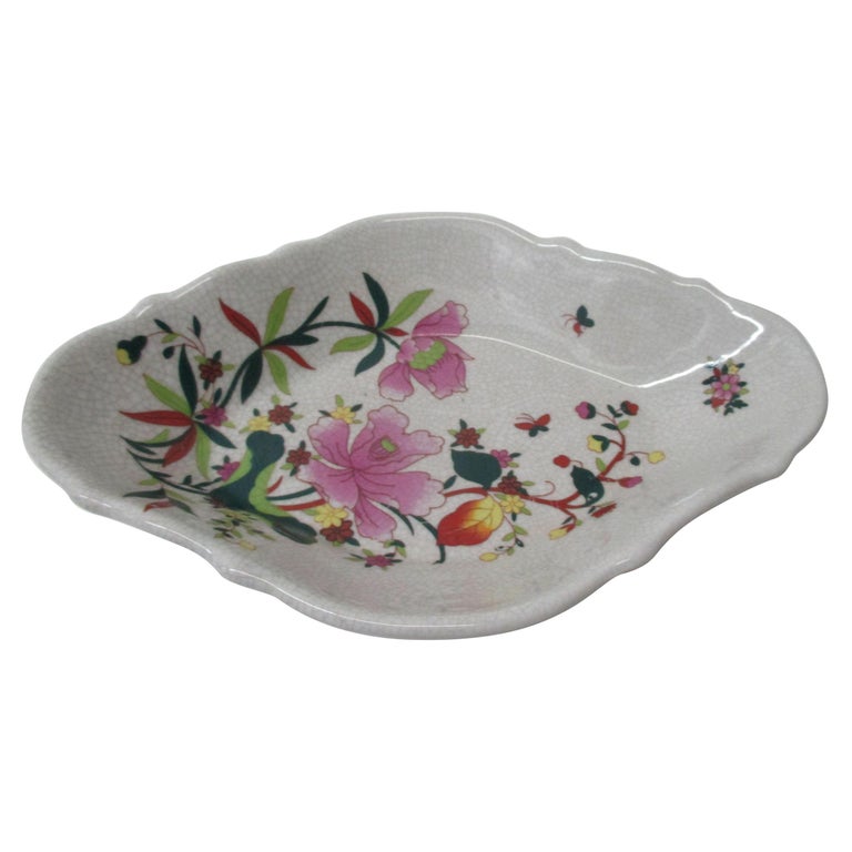 Large Chinese Export Catchall Oval Decorative Dish For Sale at 1stDibs