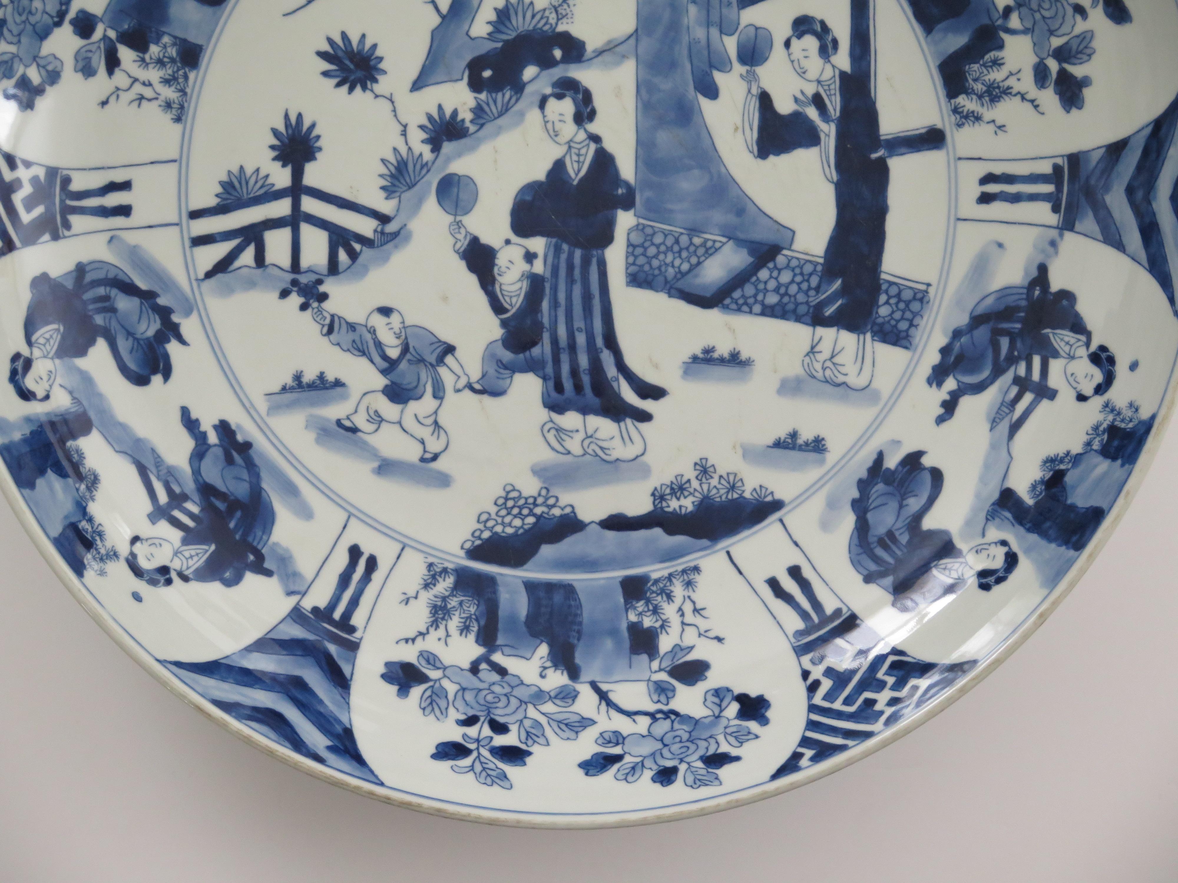 Large Chinese Export Dish or Plate Porcelain Blue & White, Circa 1920s For Sale 5
