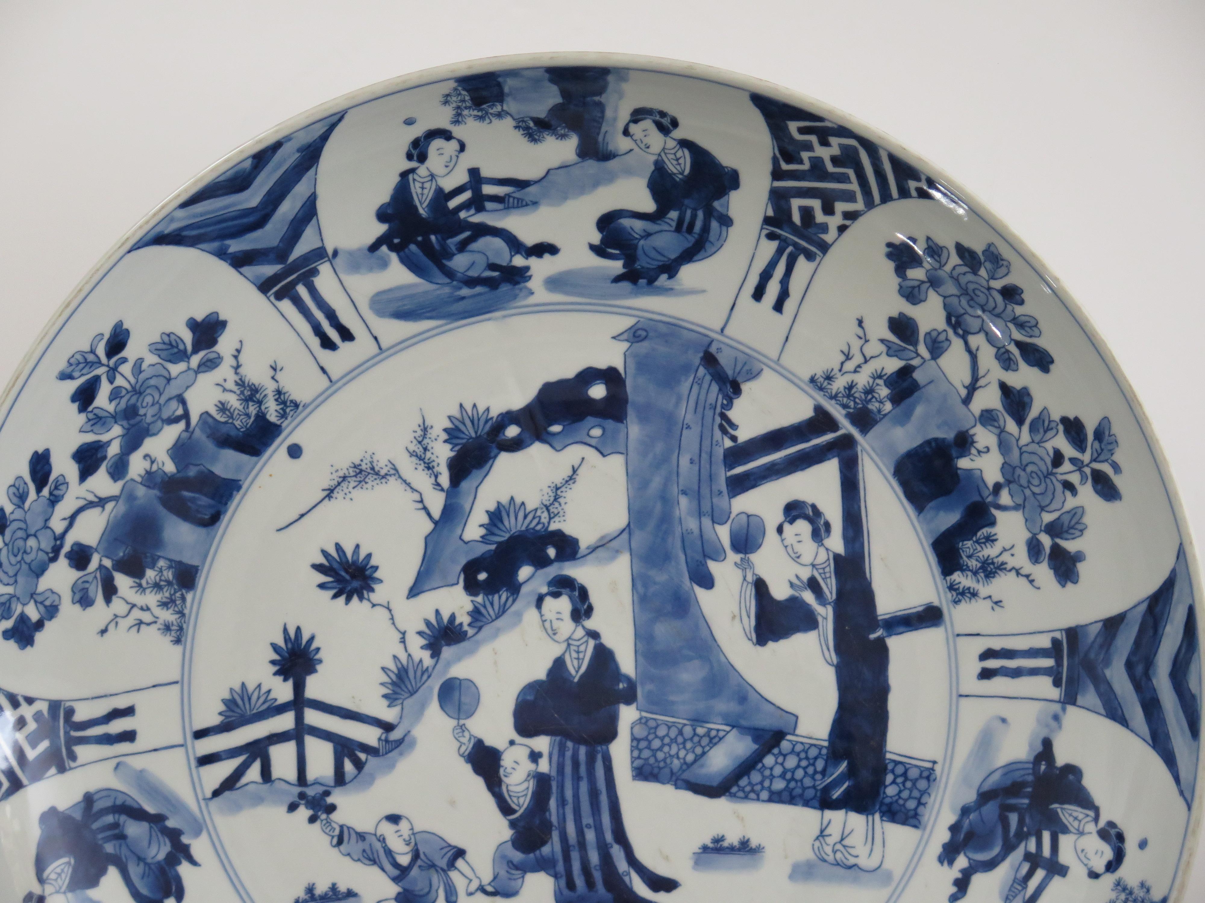 Große chinesische Exportschale oder Teller aus Porzellan in Blau und Weiß, ca. 1920er Jahre im Angebot 1