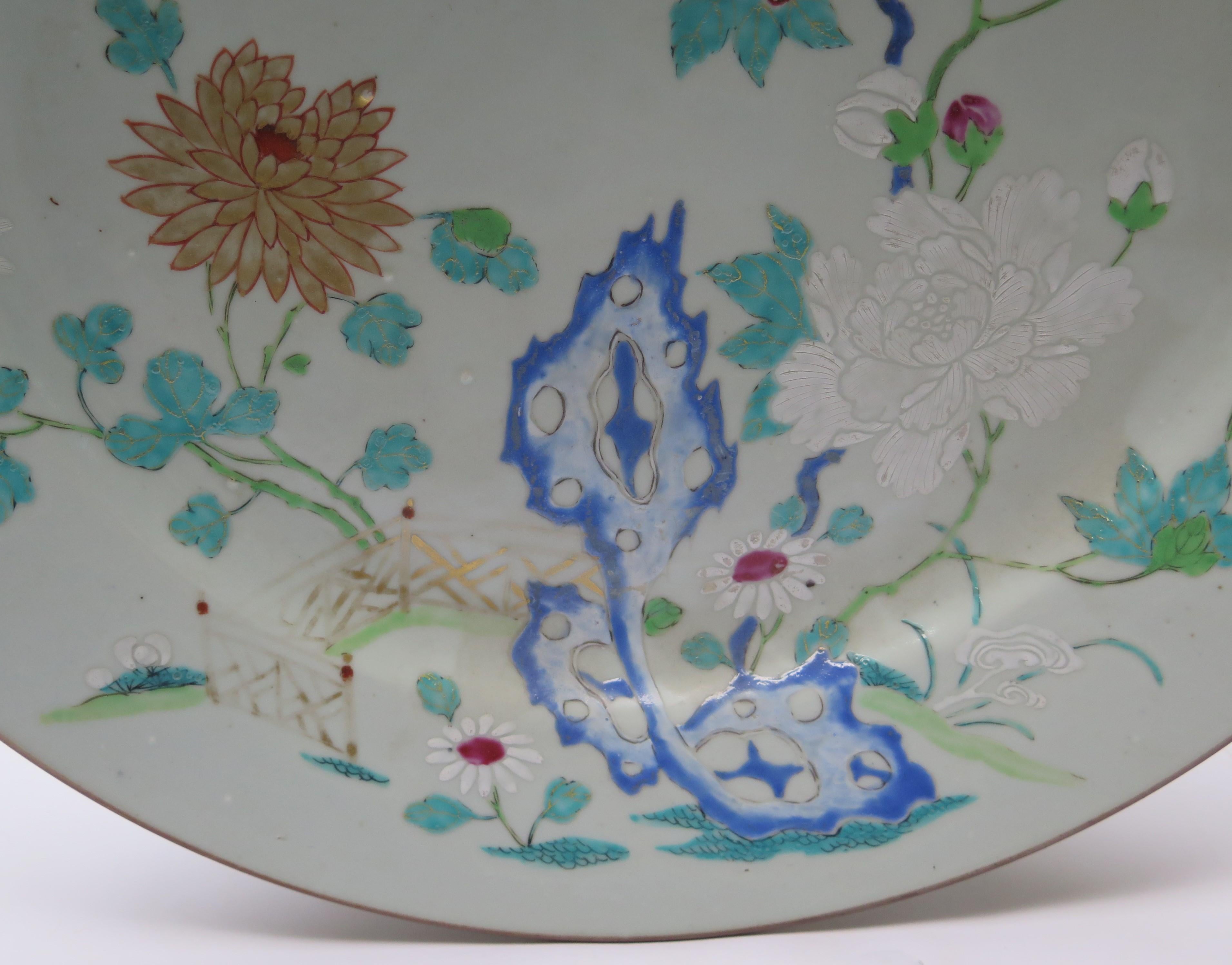Painted Large Chinese Export Famille Rose Round Plate For Sale