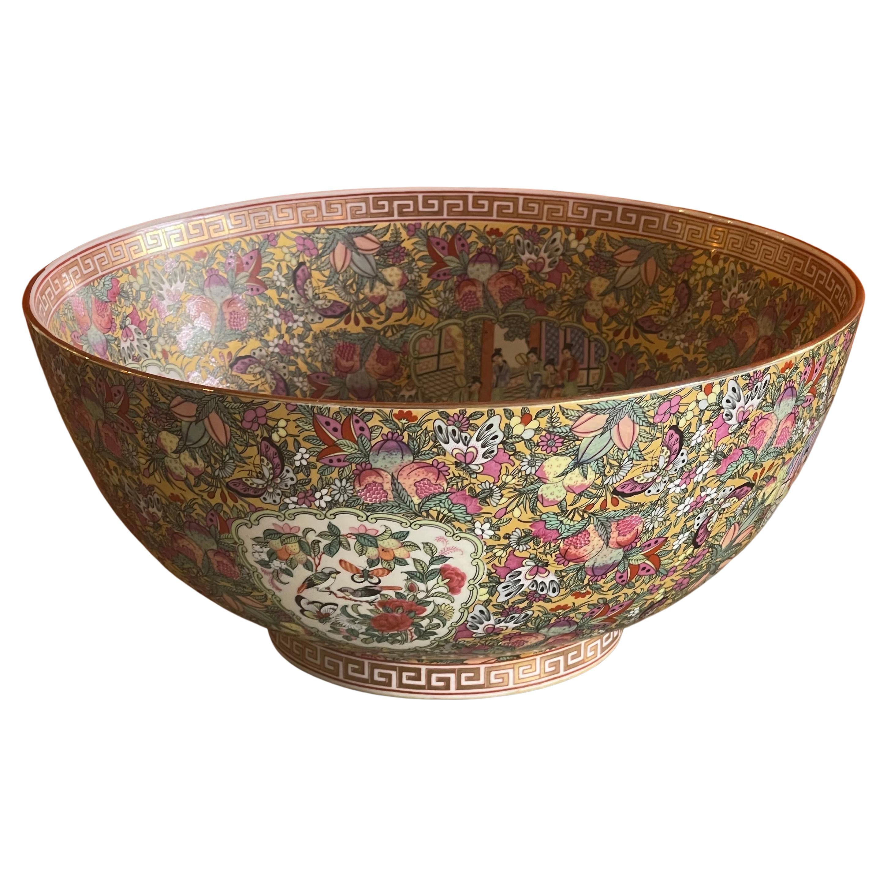 Large Chinese Export Hand Painted Rose Medallion Porcelain Bowl For Sale