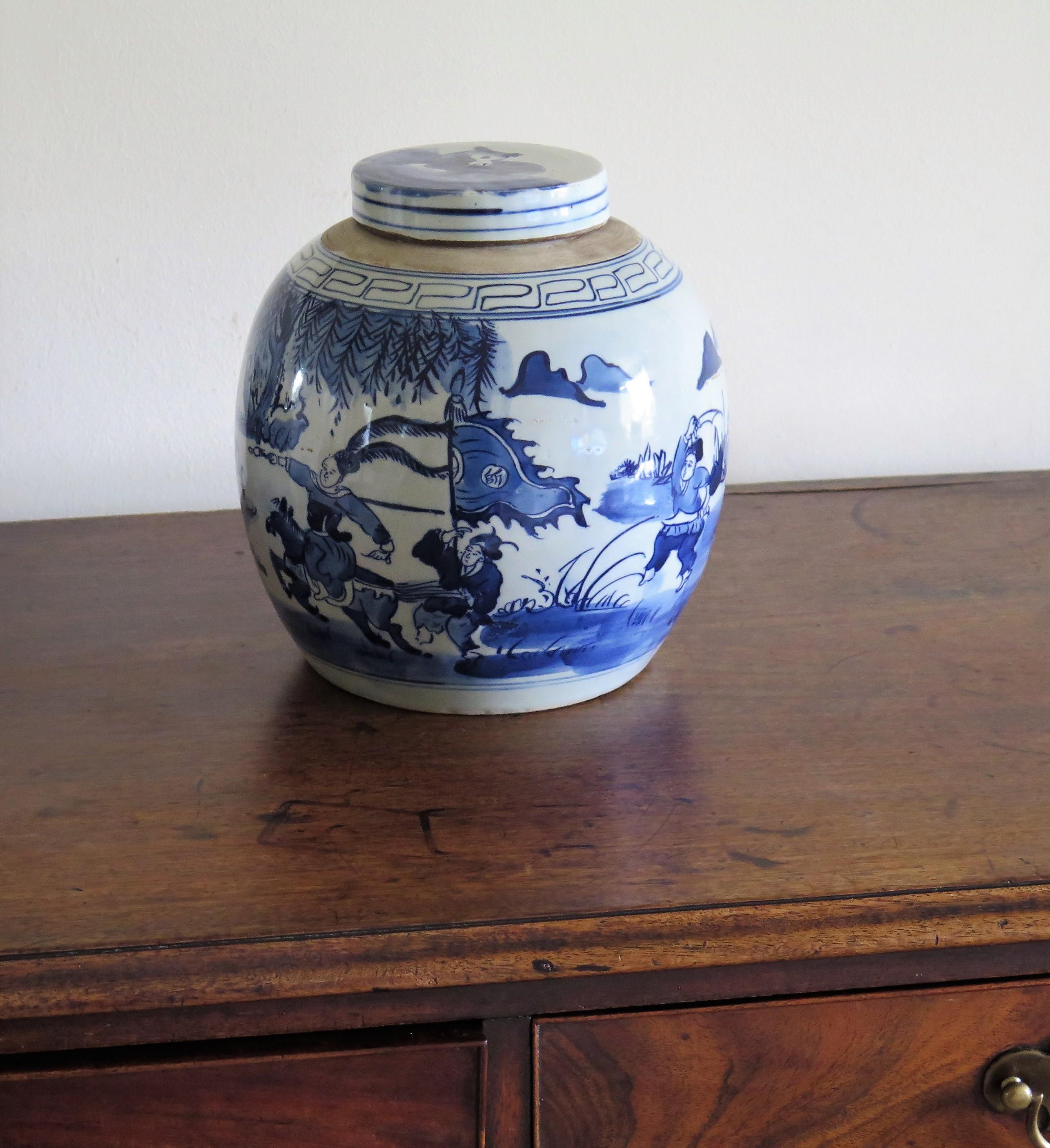Large Chinese Export Lidded Jar Blue and White Hand Painted, Mid-20th Century 12