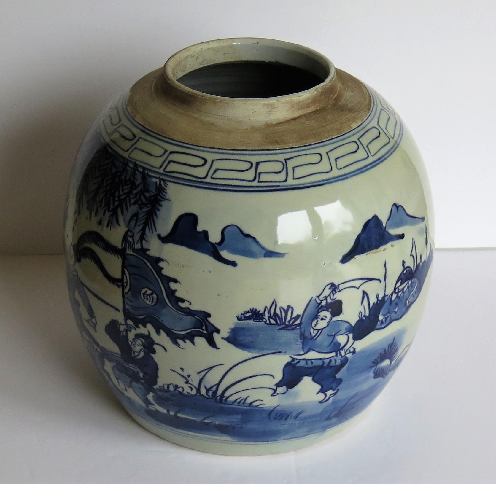 Large Chinese Export Lidded Jar Blue and White Hand Painted, Mid-20th Century 3
