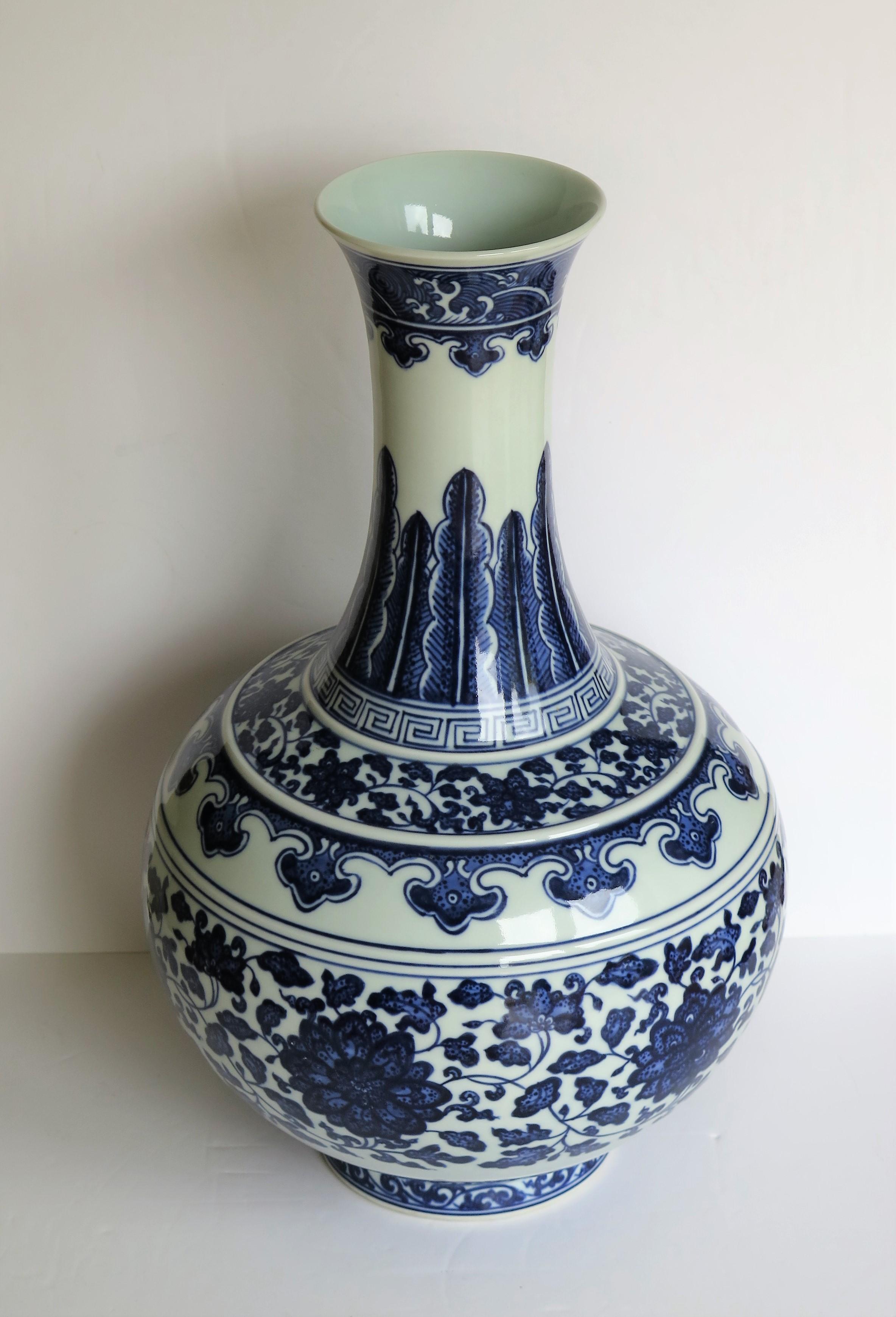 chinese bottle vase