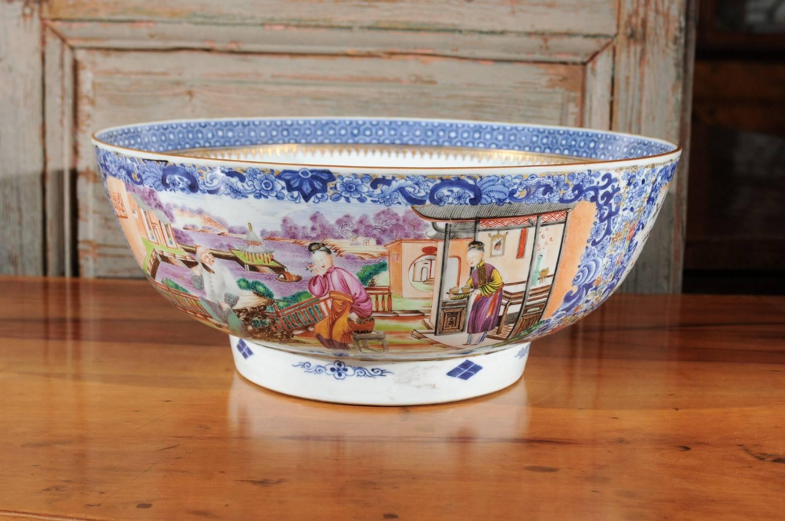 Large Chinese Export Punch Bowl in Mandarin Palette & Gilt Accents, ca. 1780 For Sale 4