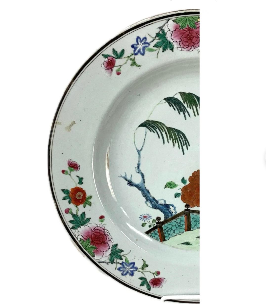 Large Chinese Export Qing Famille Rose Porcelain Charger In Good Condition For Sale In Bradenton, FL