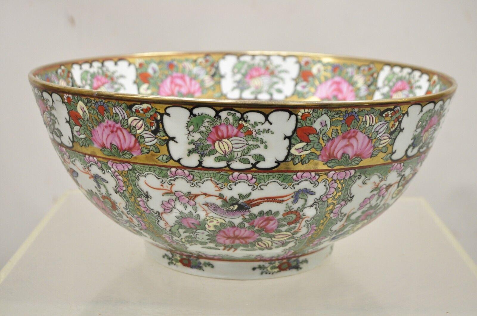 Large Chinese Export rose Medallion Porcelain hand painted decorative punch bowl, circa Early to Mid-20th Century. Measurements: 6.5