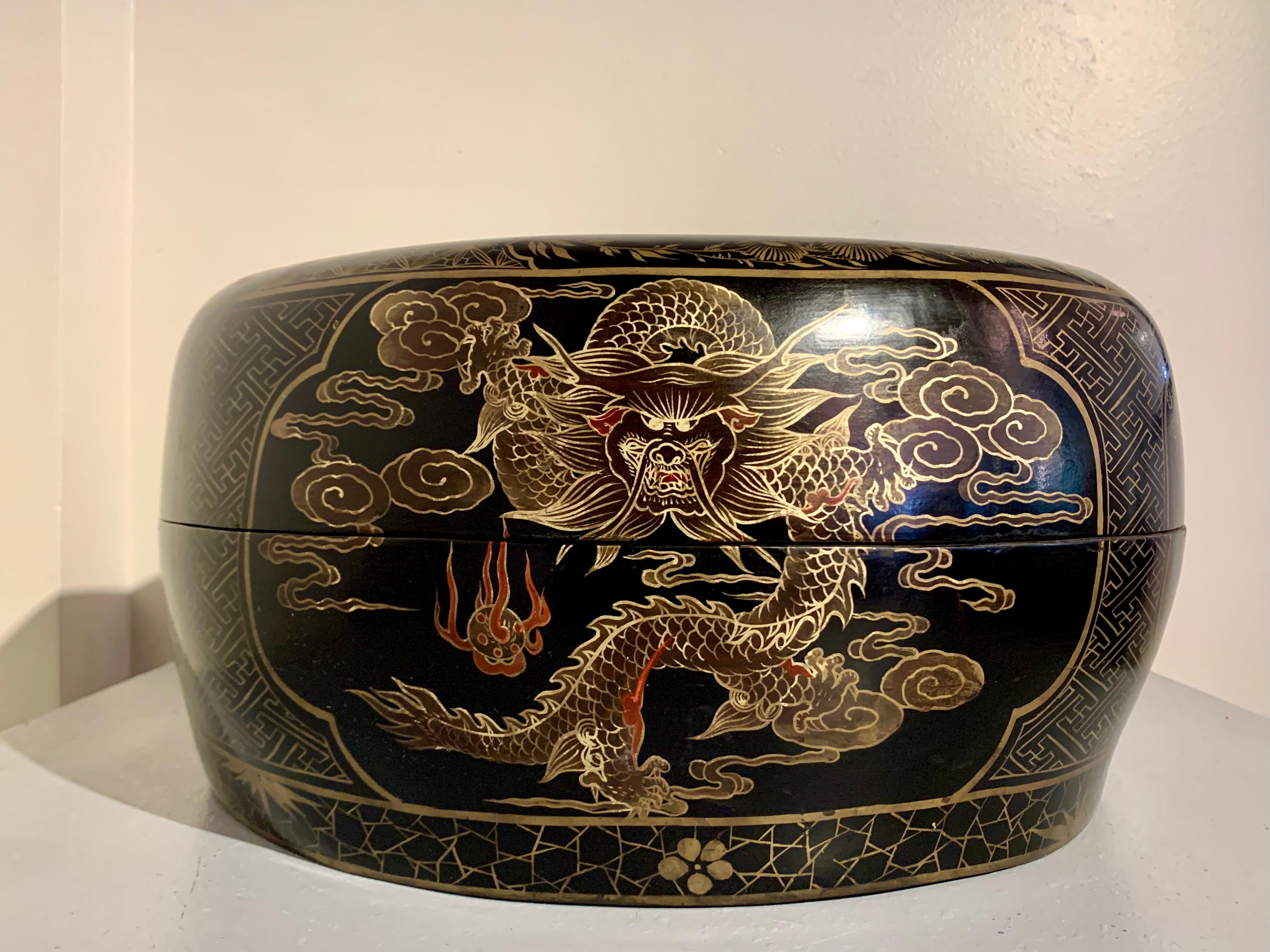 antique chinese lacquer box