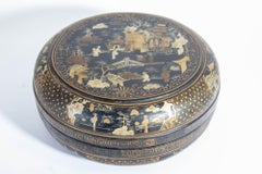 Large Chinese Export Round Black Lacquered Gilt Painted Covered Box 1950s