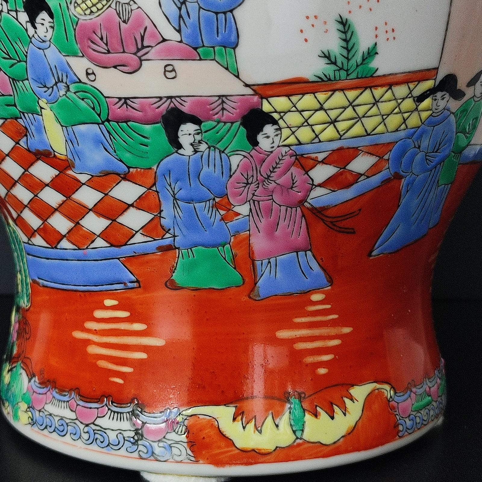 Large Chinese Famille Rose Lidded Jar For Sale 4