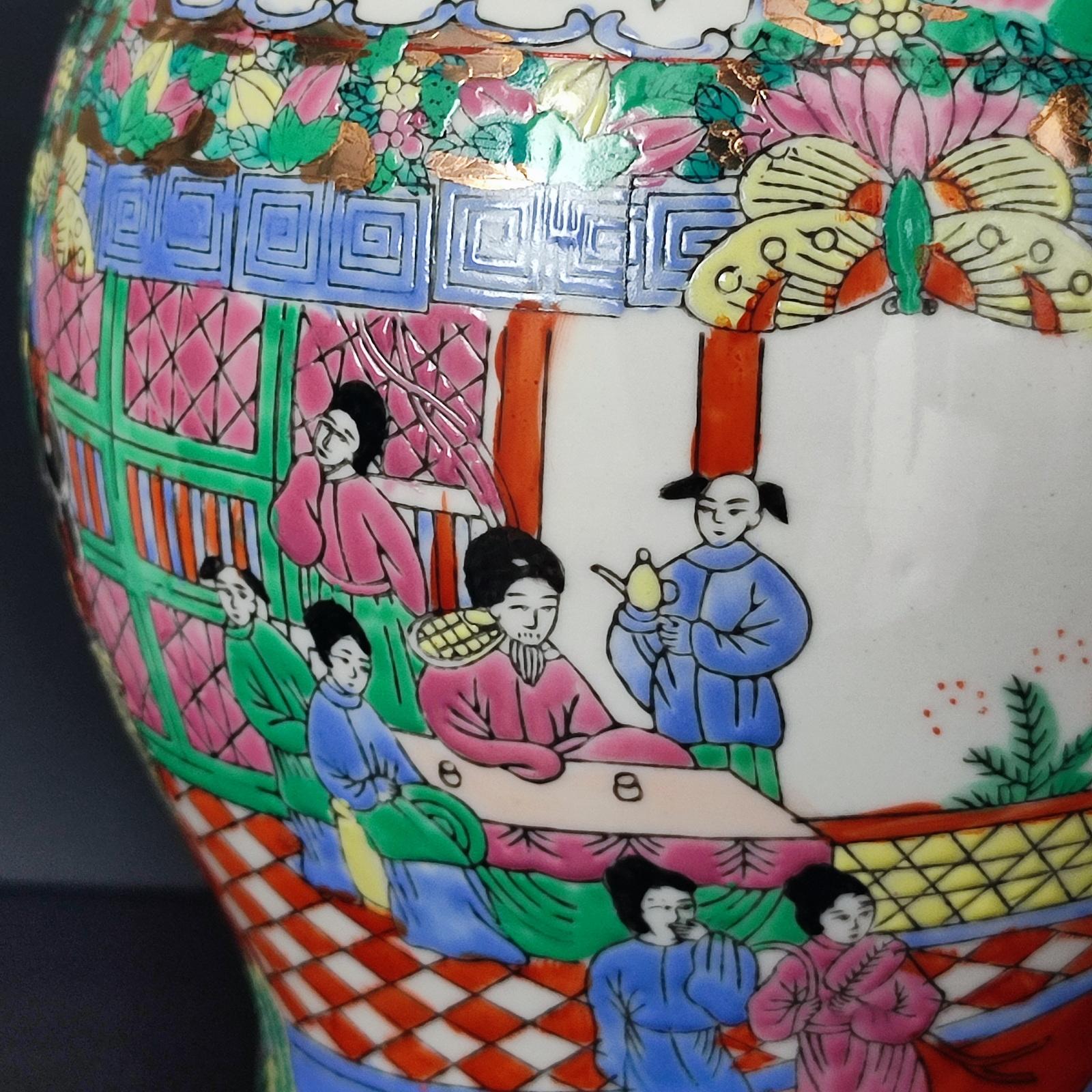 Grande jarre chinoise à couvercle de la famille rose en vente 2