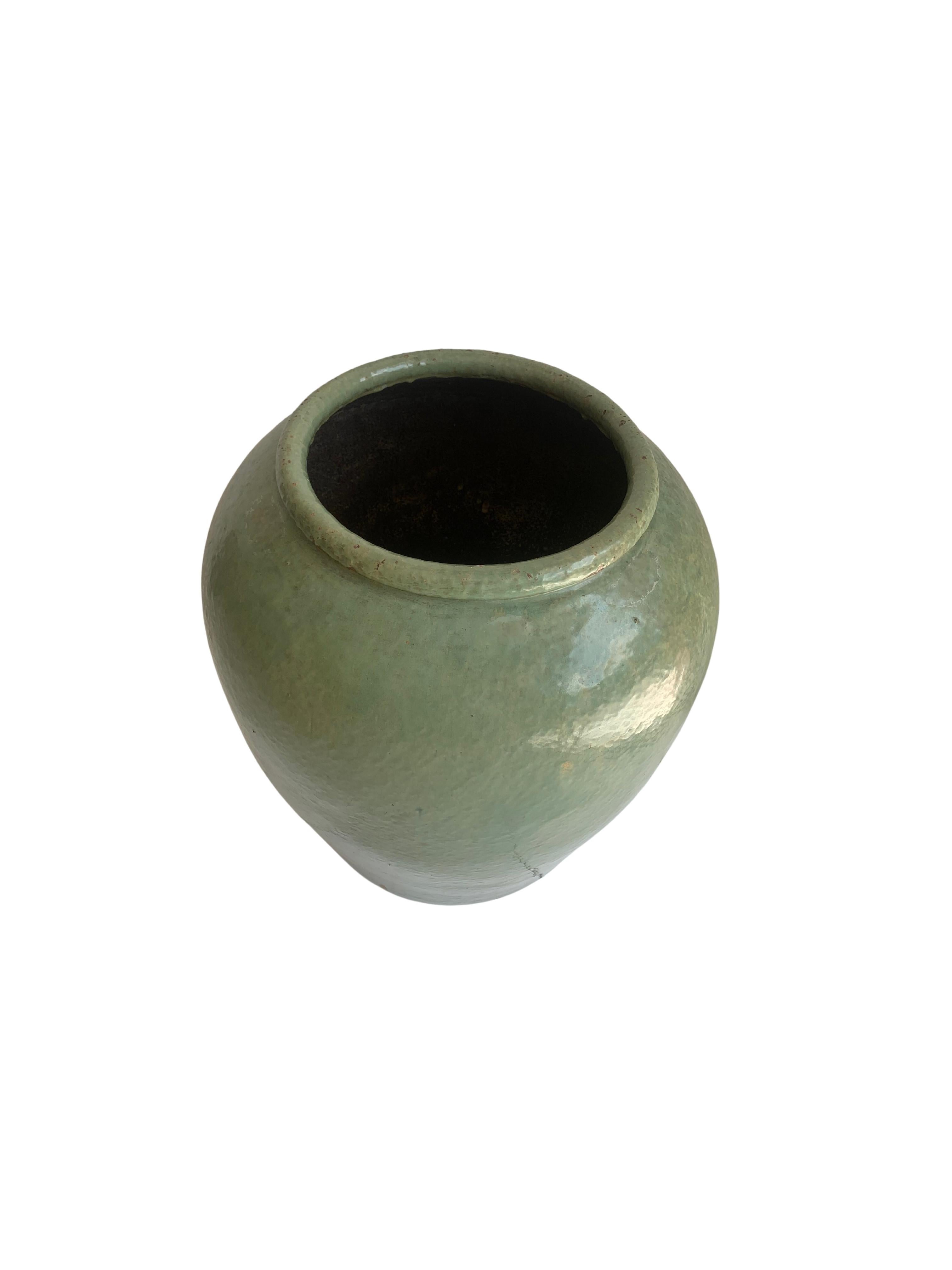 Chinese Green Glazed Celadon Pickling Jar c. 1950 In Good Condition In Jimbaran, Bali
