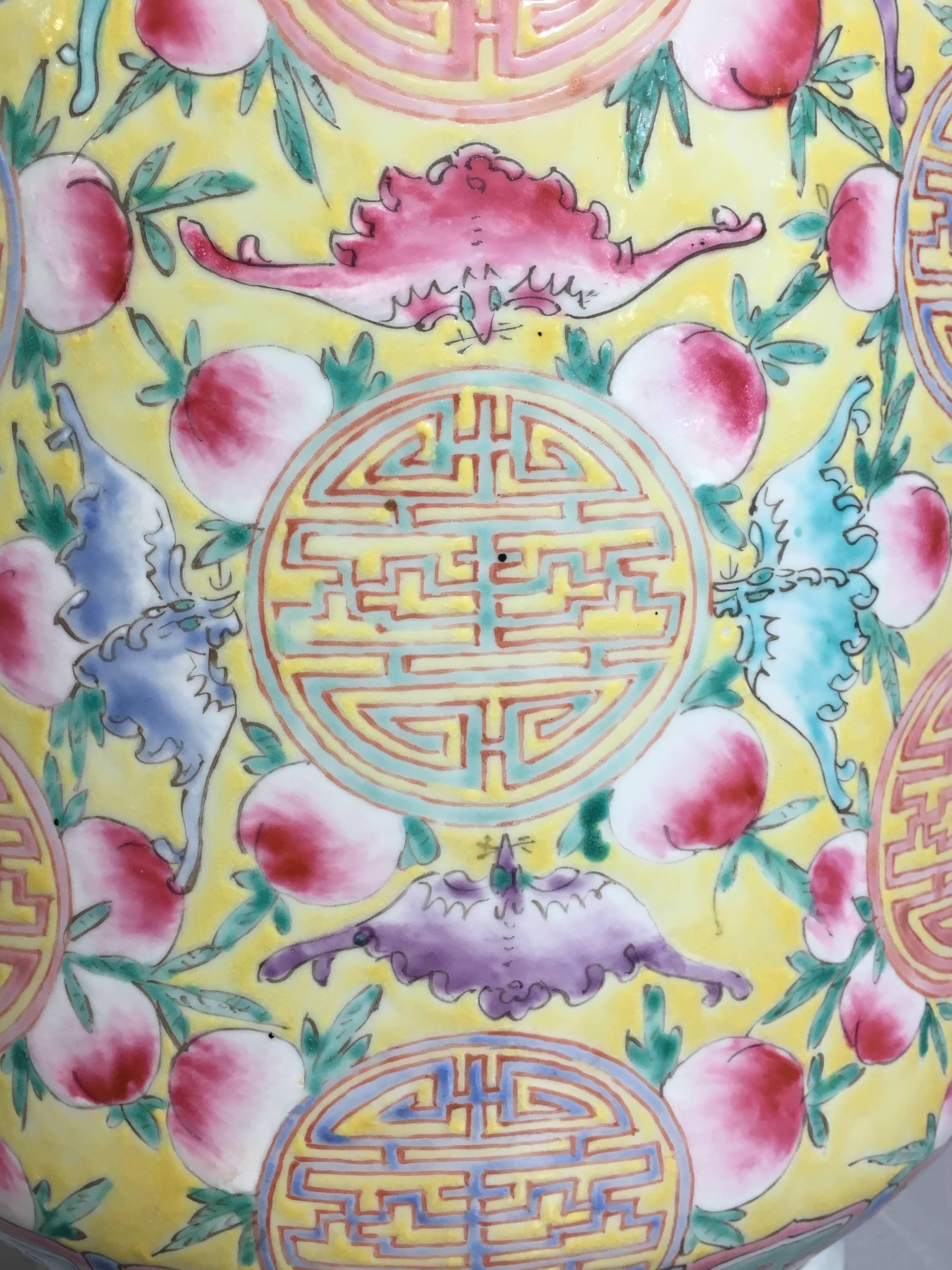 Große große chinesische Famille Jaune et Rose Porzellanvase aus der späten Republikzeit (Chinesisch) im Angebot